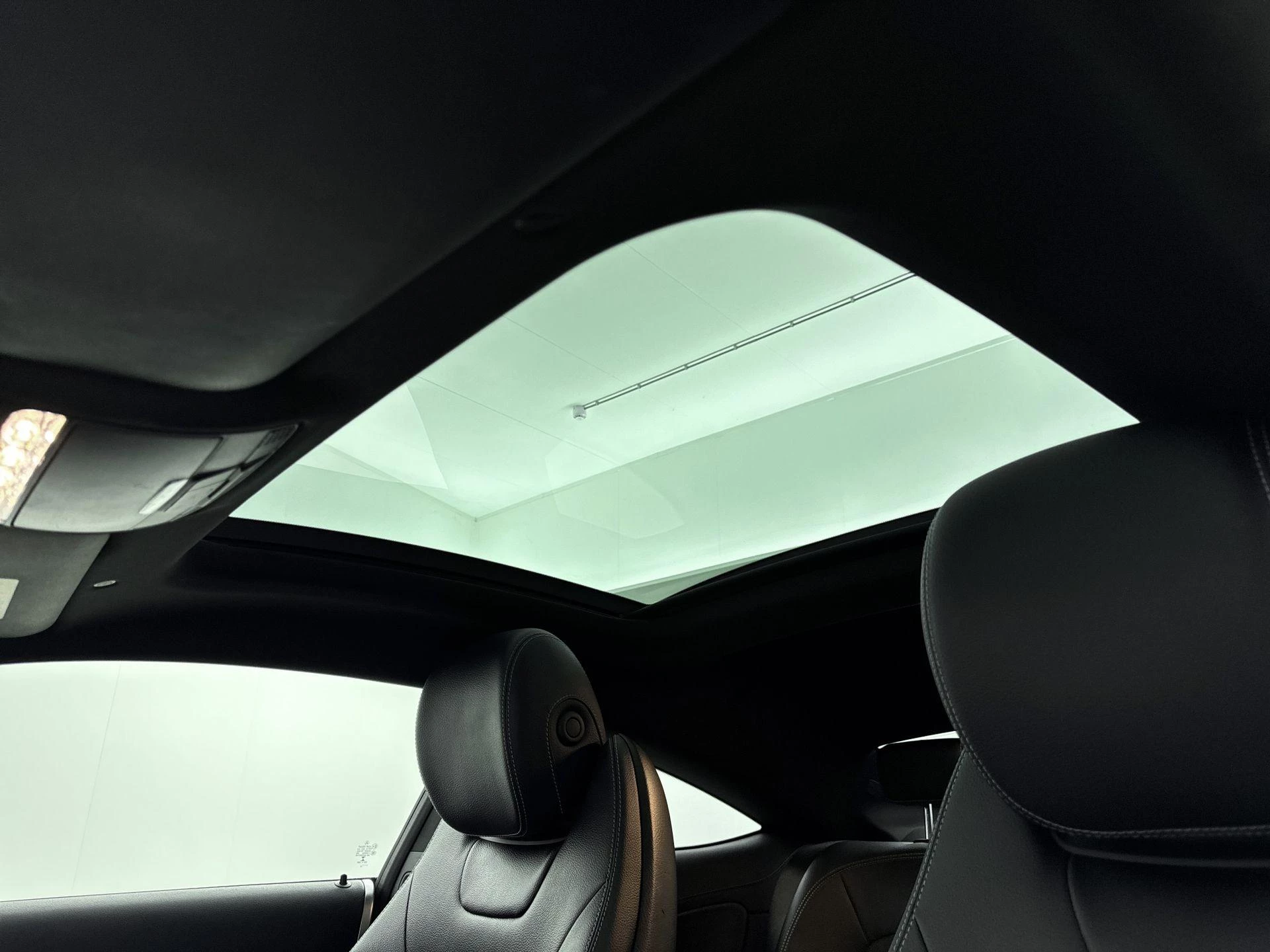 Mercedes-Benz-C-Klasse-image-20