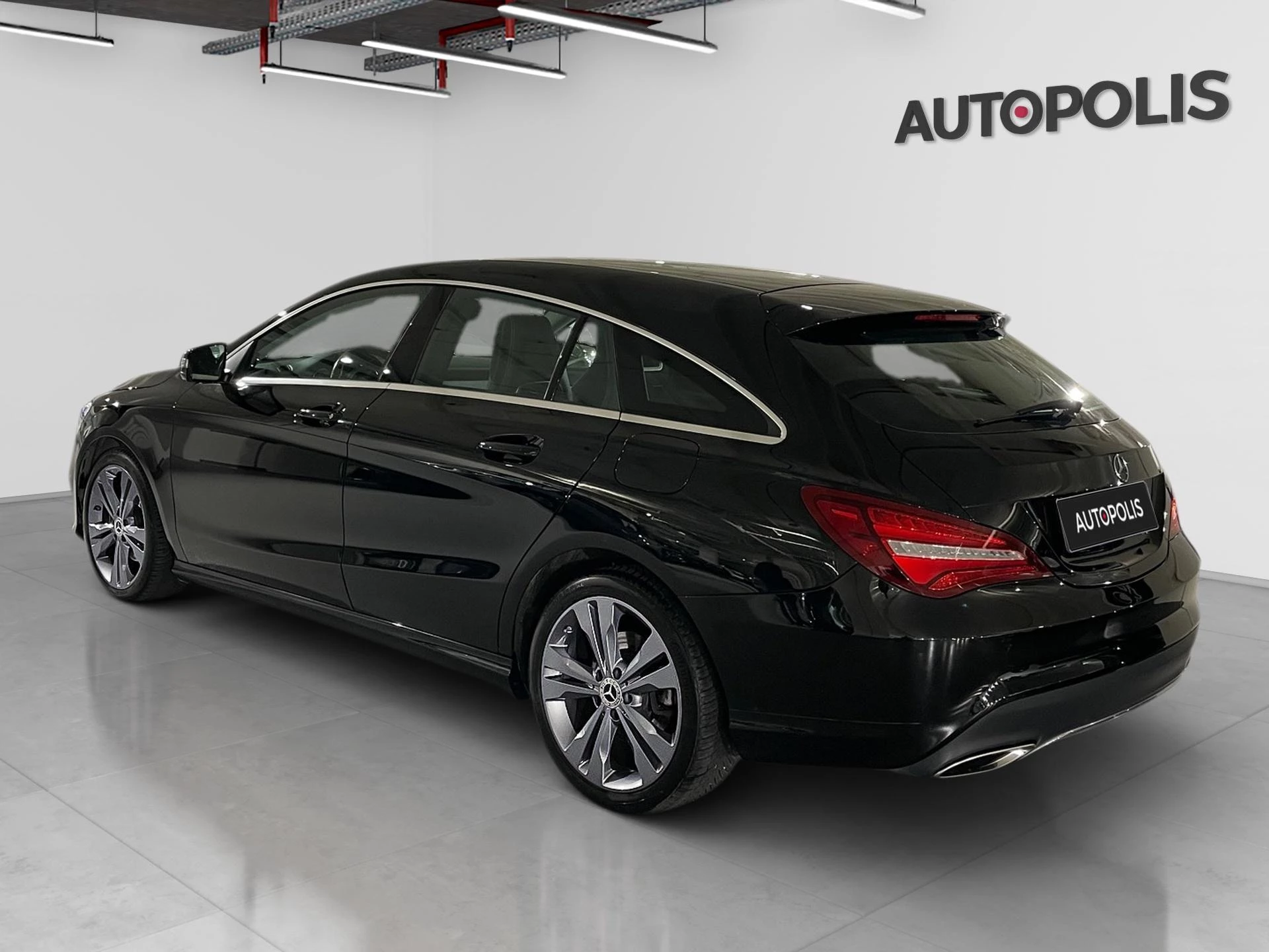 Mercedes-Benz-CLA-image-12