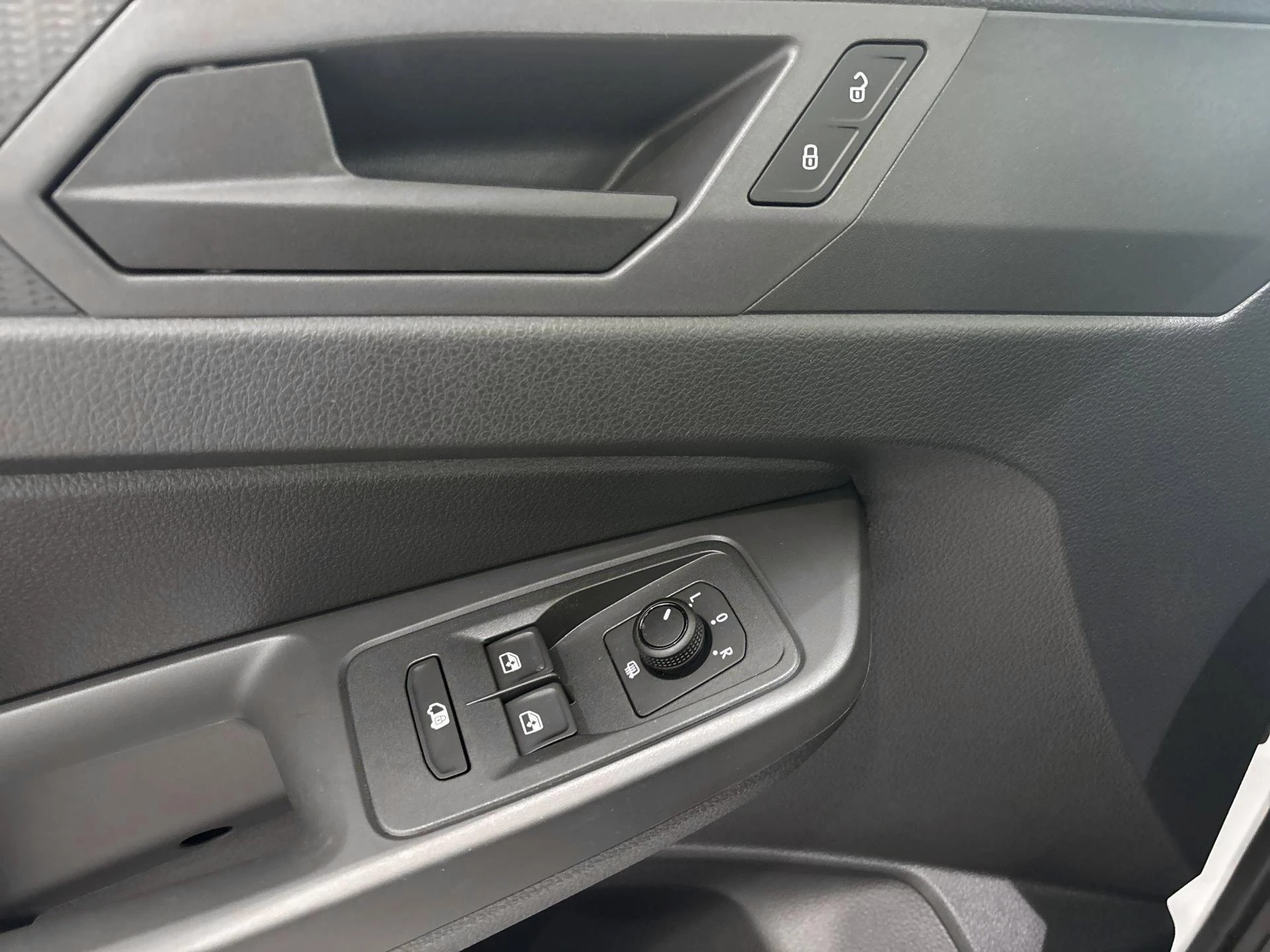 Ford-Transit Connect-image-17