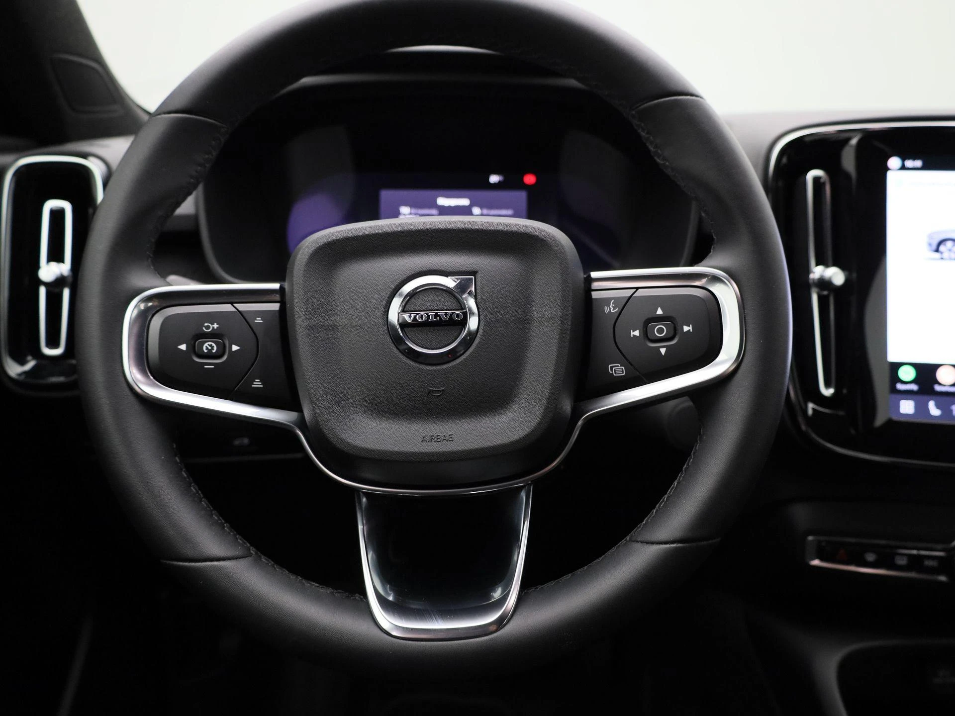 Volvo-XC40-image-6