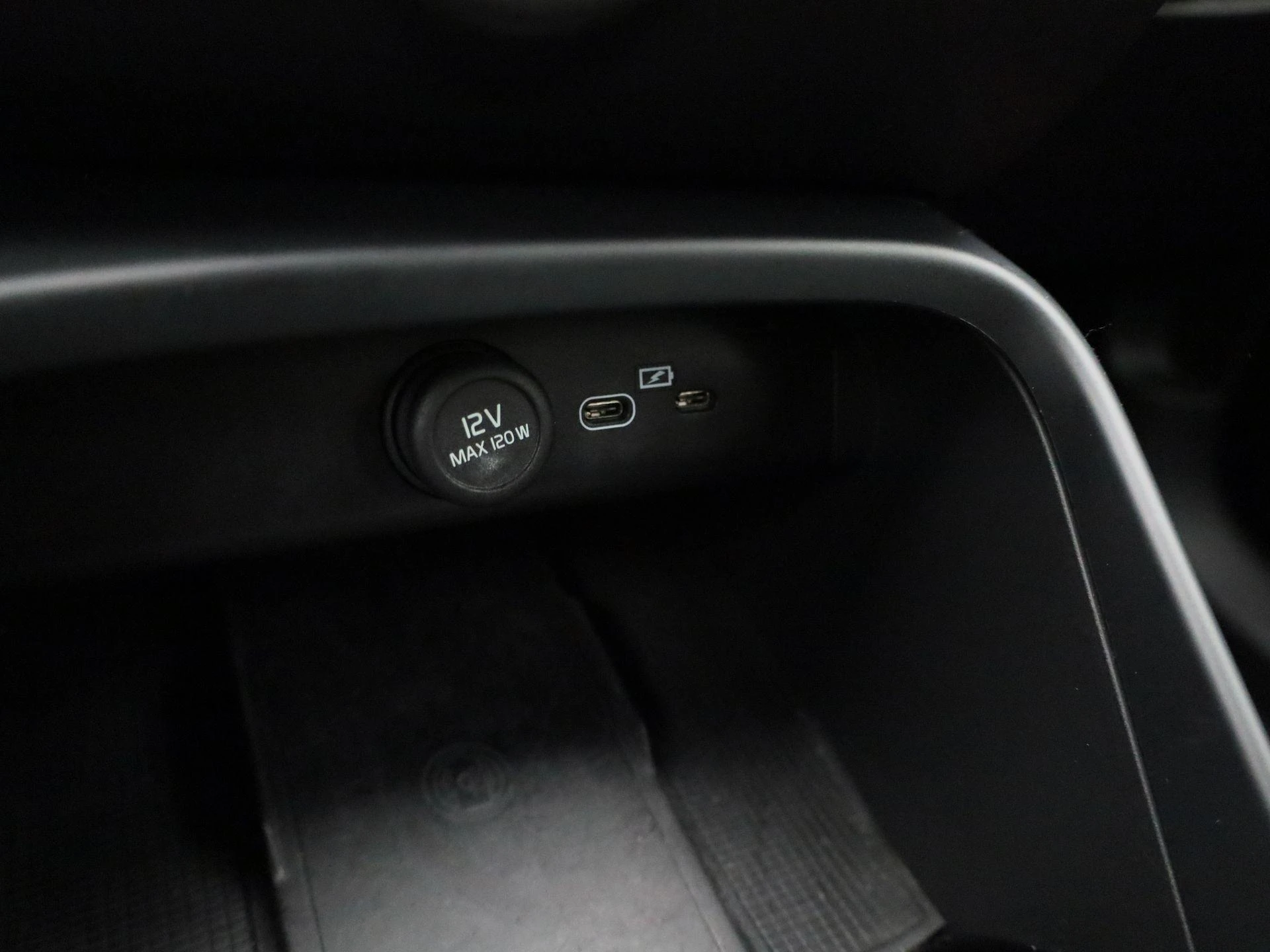 Volvo-XC40-image-22