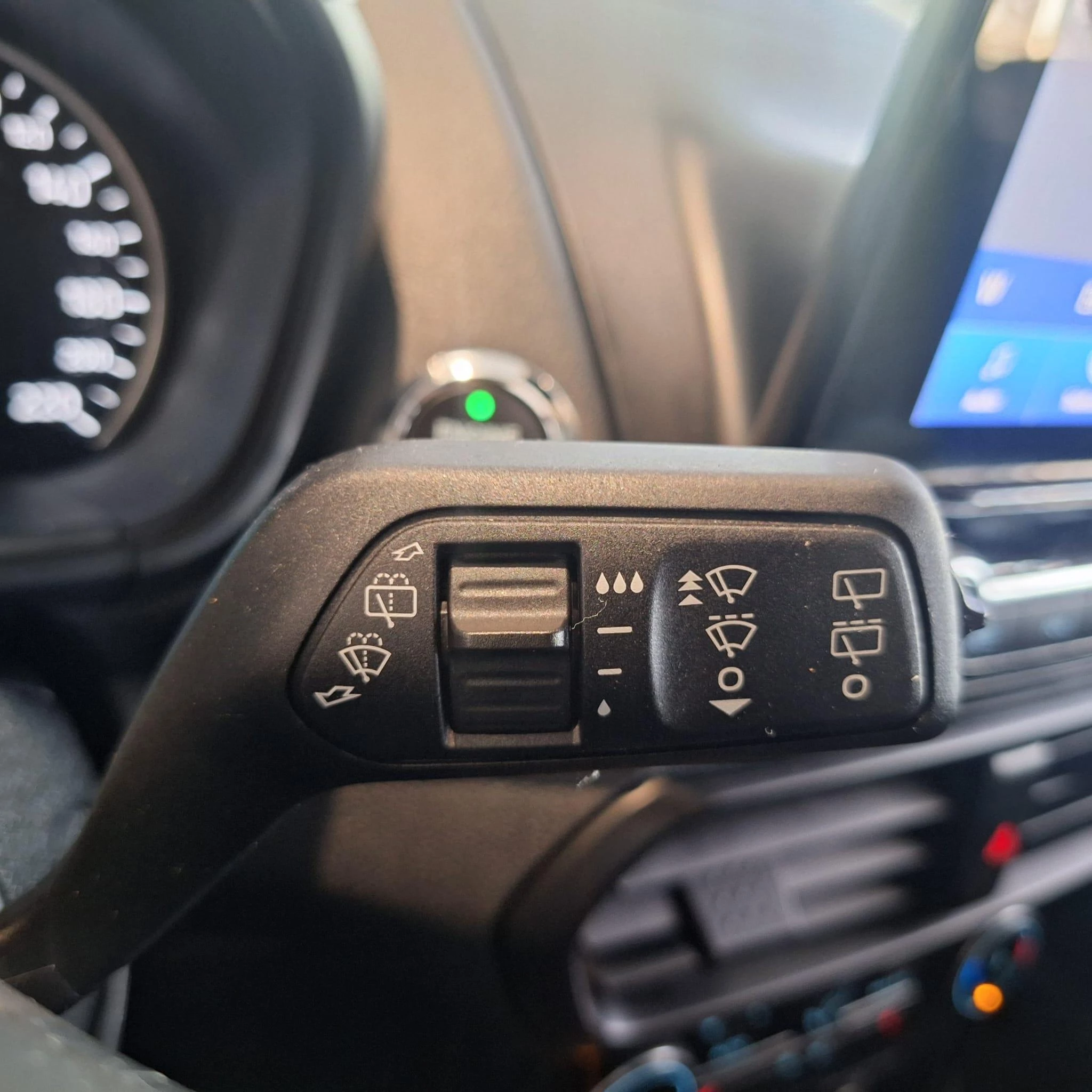 Ford-EcoSport-image-25