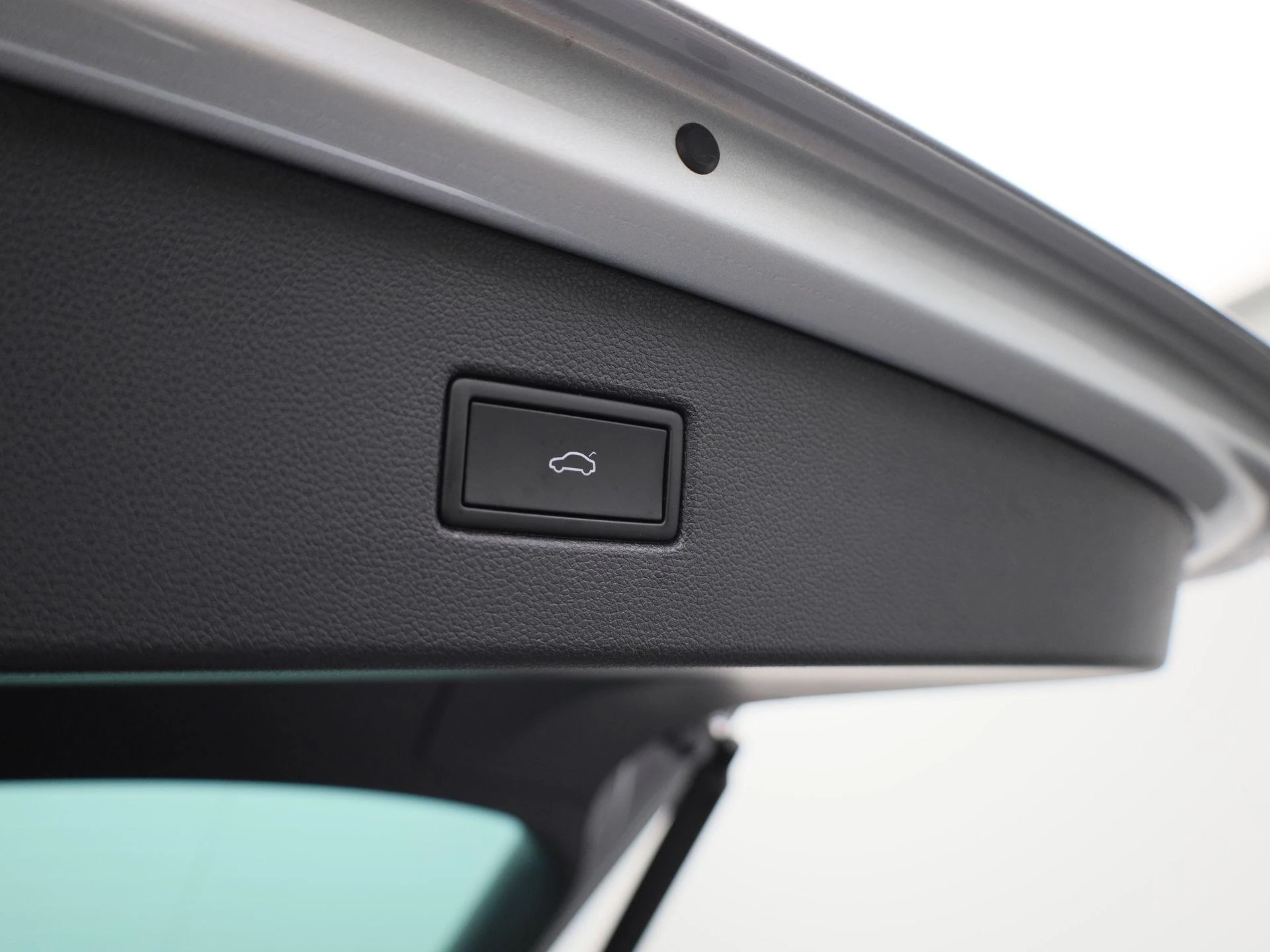Volkswagen-Tiguan-image-16