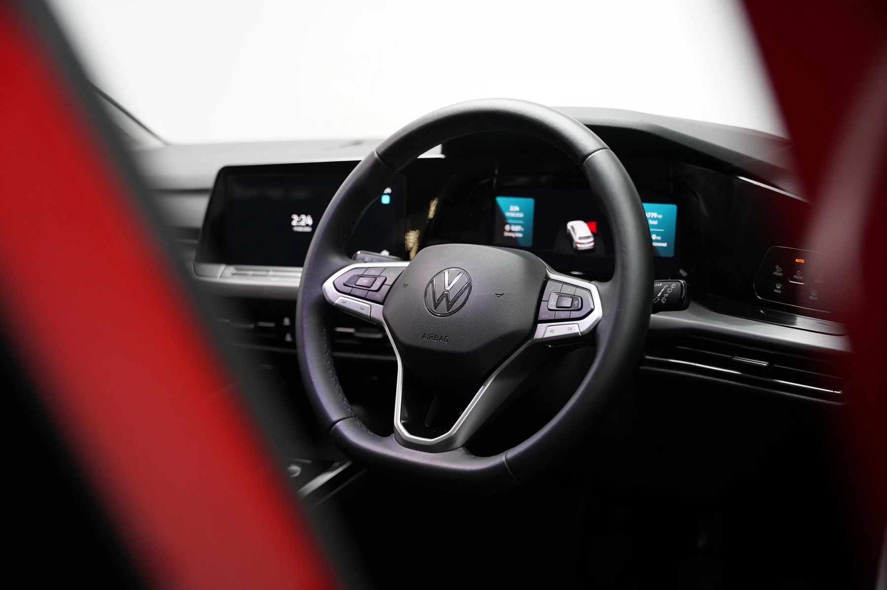 Volkswagen-Golf-image-17