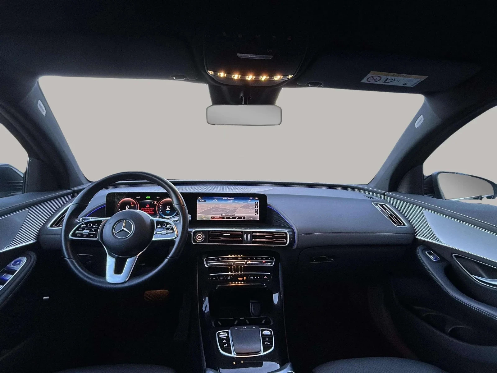 Mercedes-Benz-EQC-image-11
