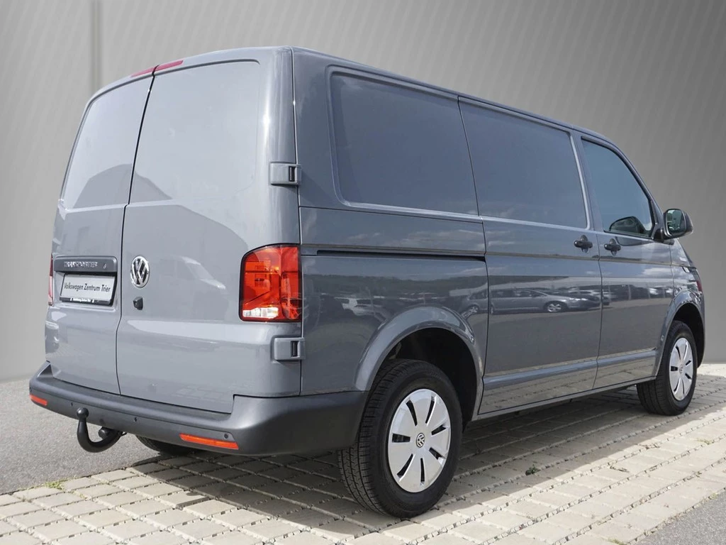 Volkswagen-Transporter-image-3