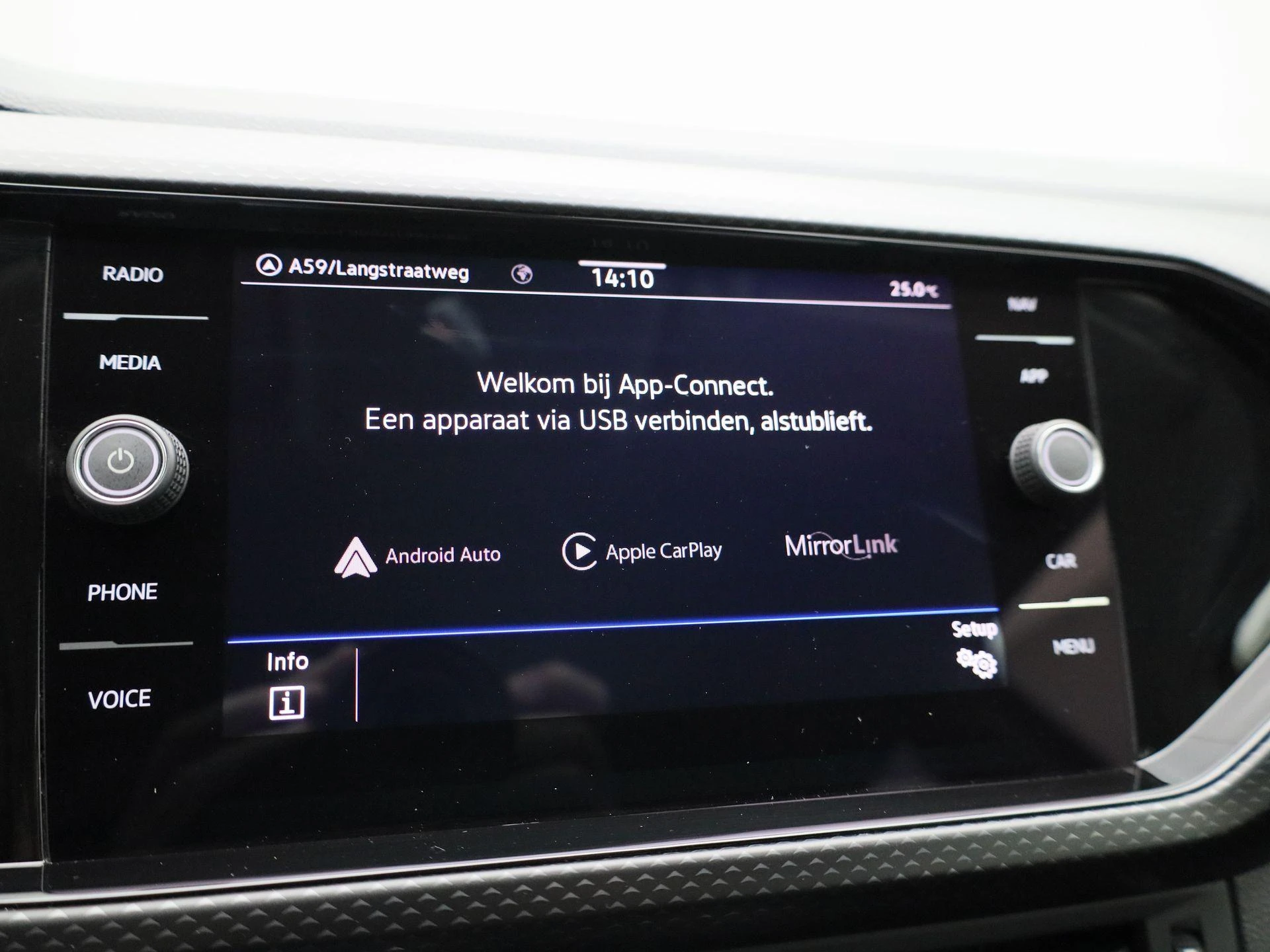 Volkswagen-T-Cross-image-20