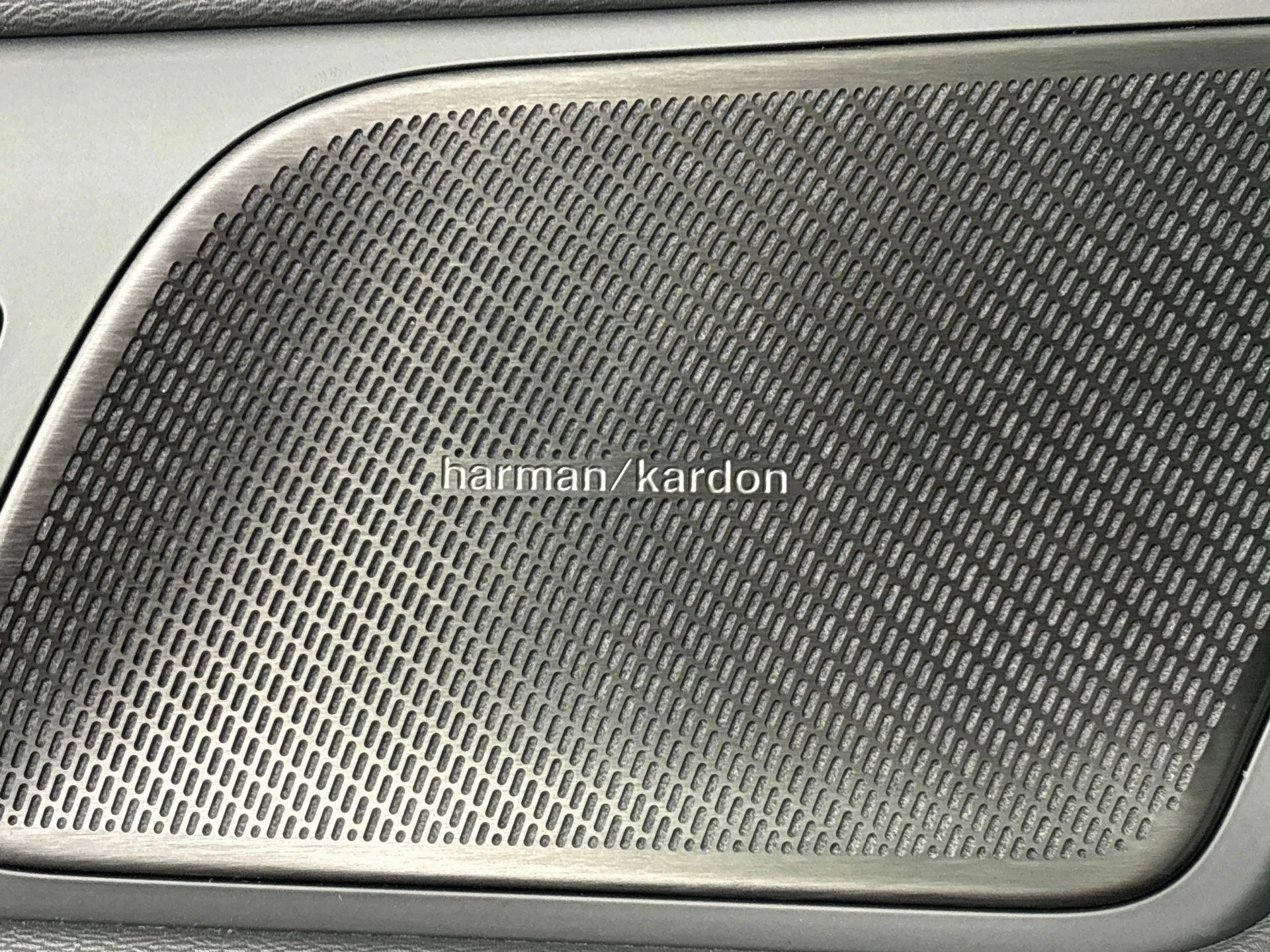 Volvo-V60-image-11