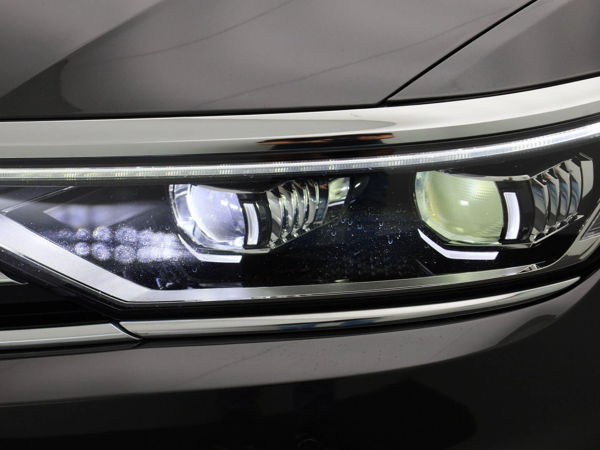 Volkswagen-Passat-image-14
