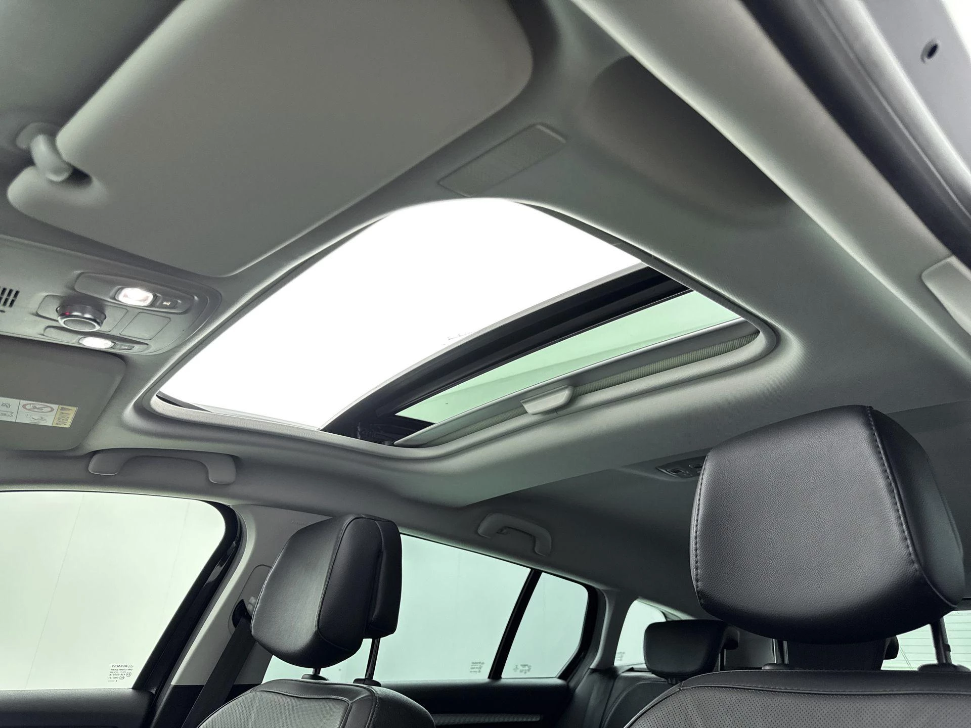 Renault-Megane E-Tech-image-19