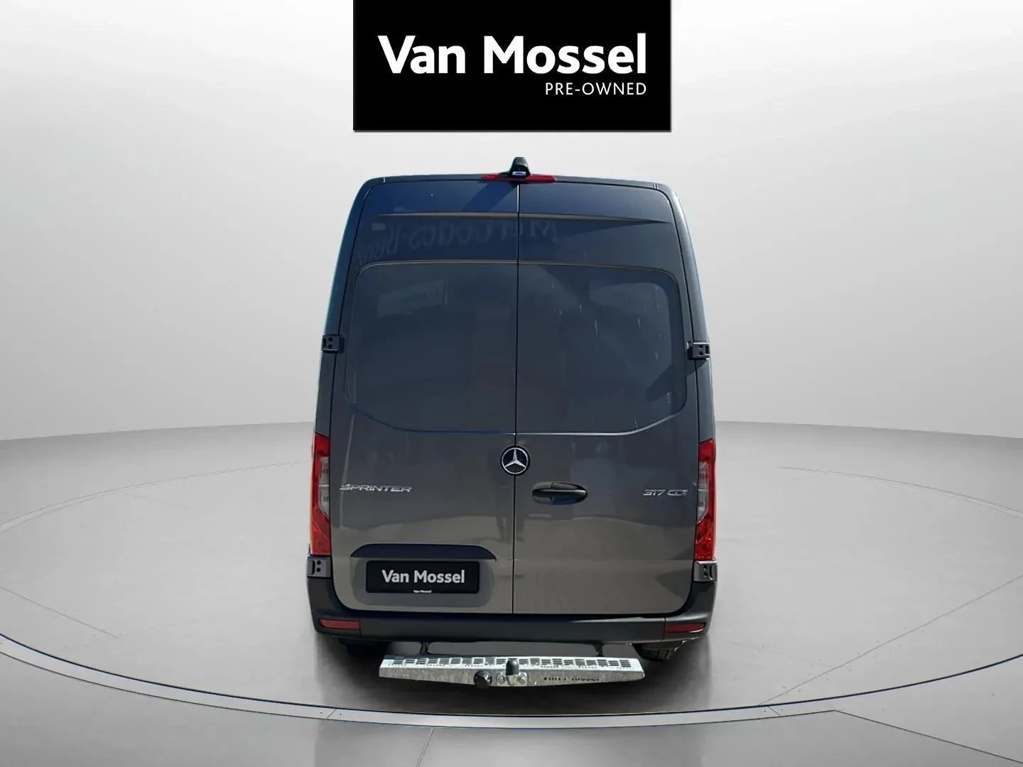 Mercedes-Benz-Sprinter-image-3