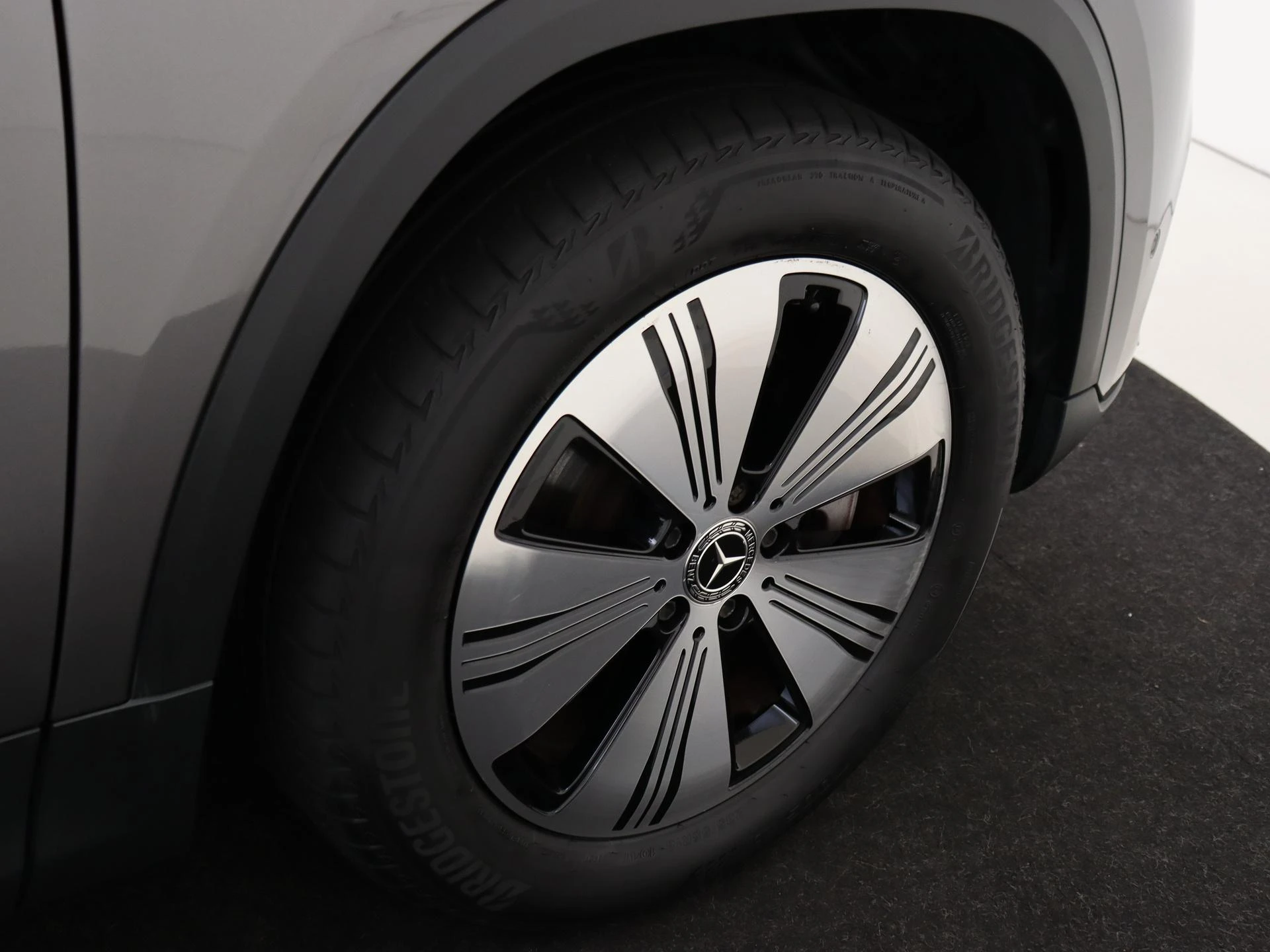 Mercedes-Benz-EQA-image-29