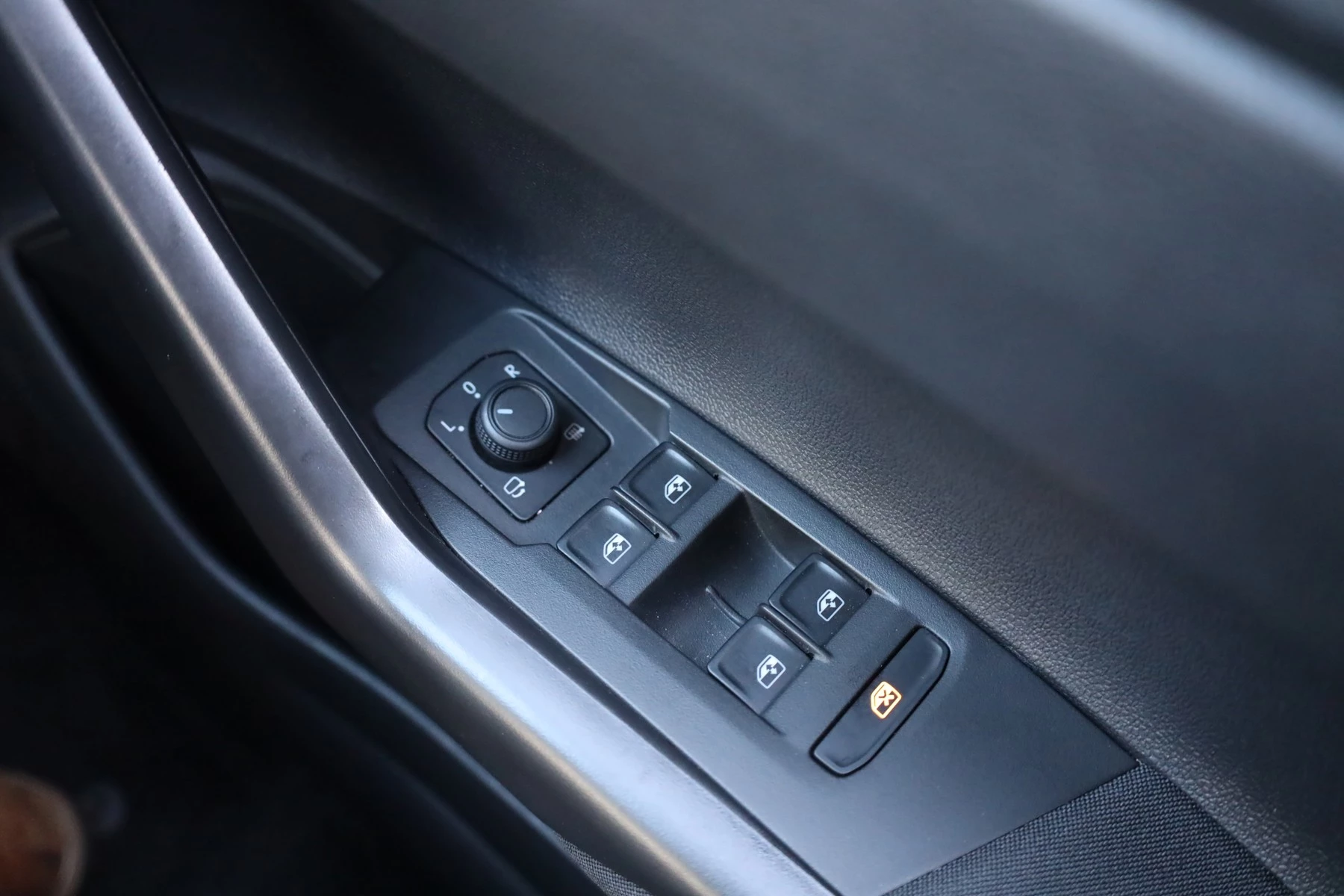 Volkswagen-Polo-image-31
