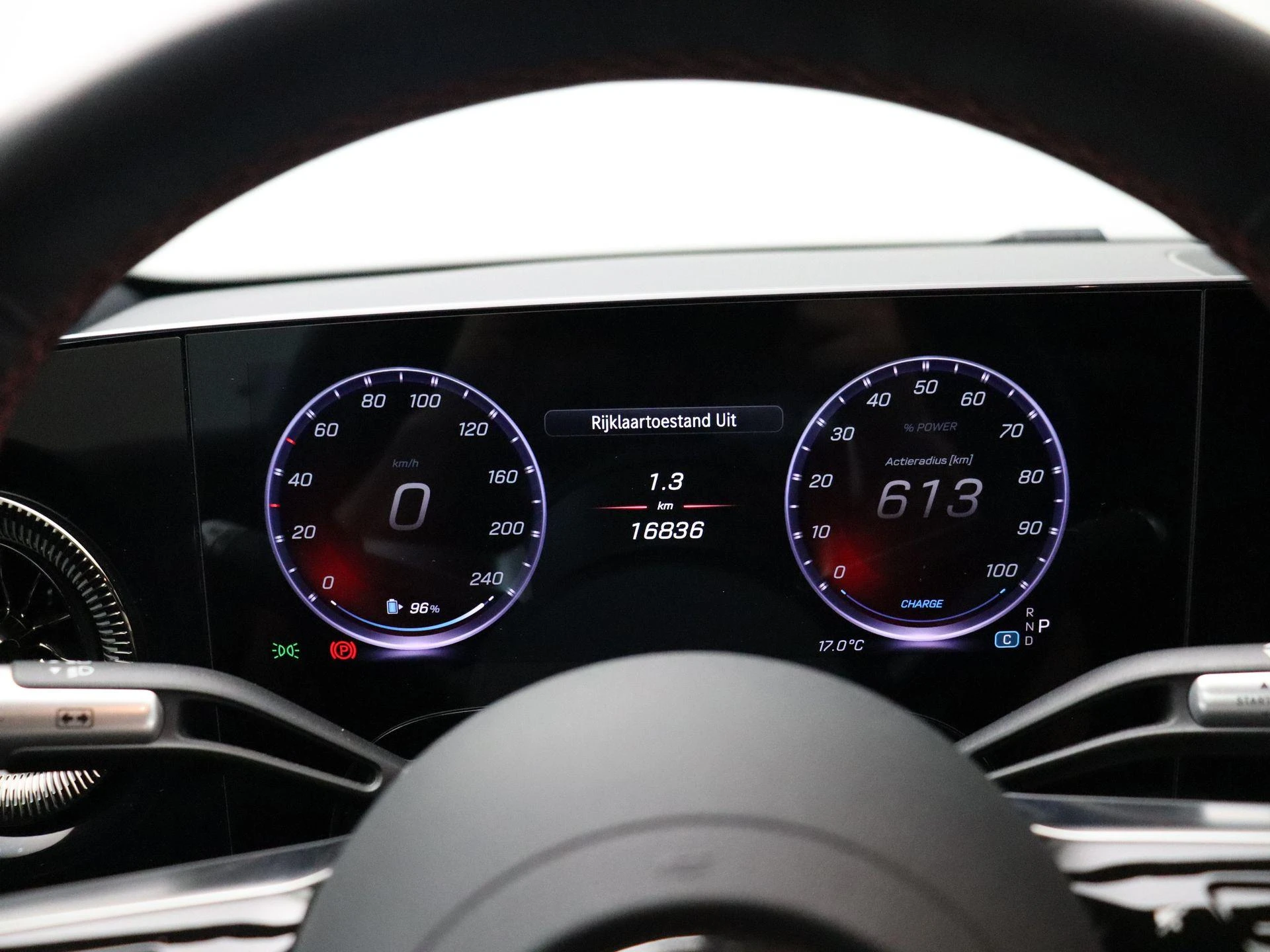 Mercedes-Benz-CLA-image-13
