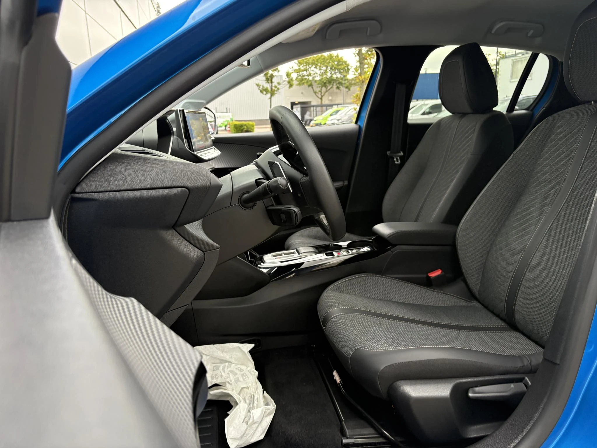Peugeot-208-image-10