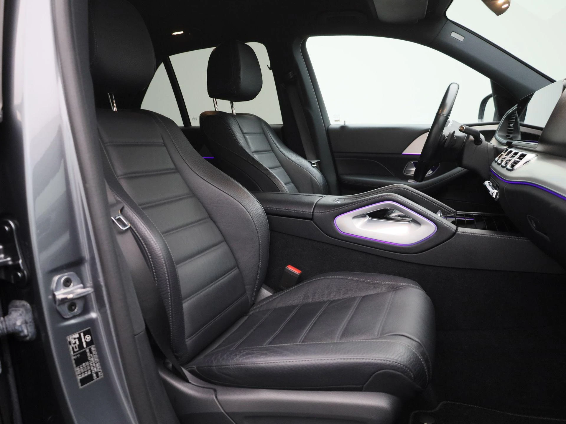 Mercedes-Benz-GLE-image-38