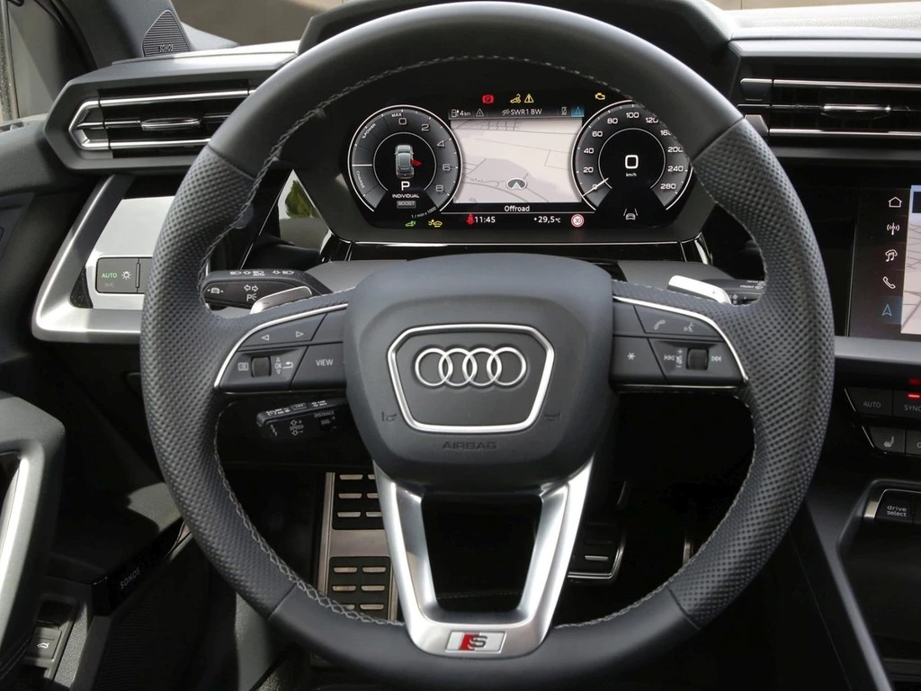 Audi A3 Sportback 40 TFSI e S line 18"|PANO|SHZ|RFK|