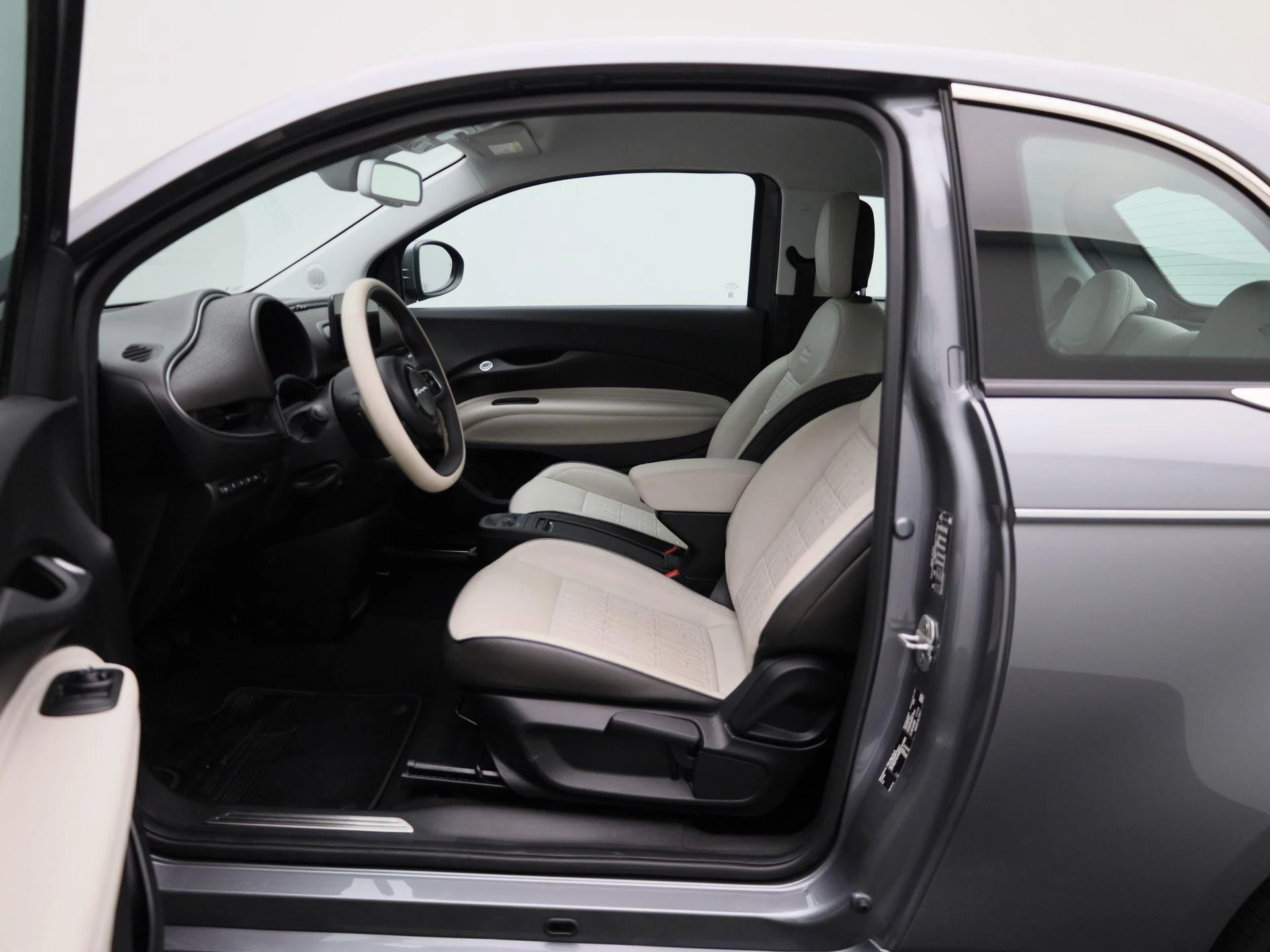 Fiat-500e-image-8