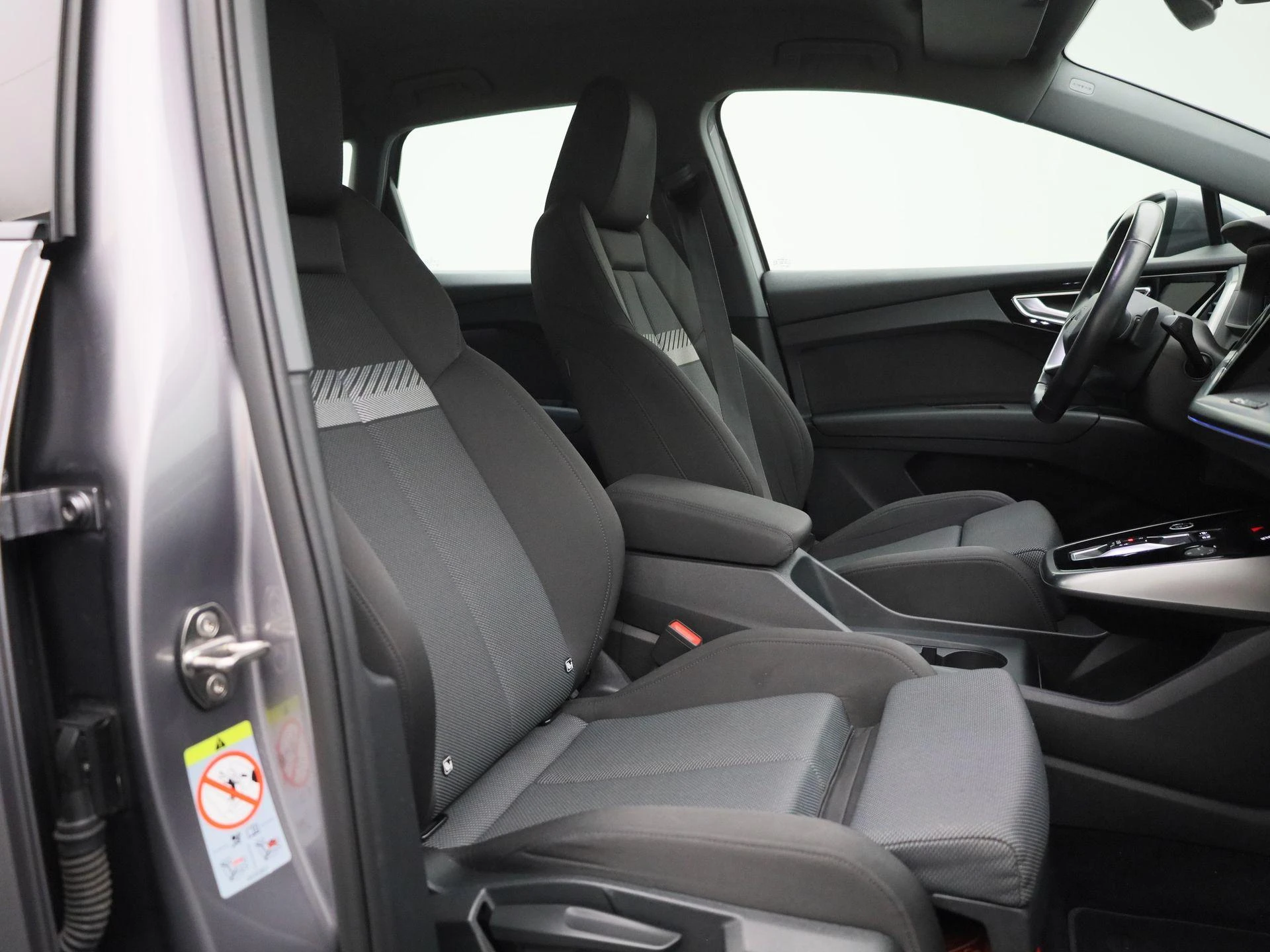 Audi-Q4 e-tron-image-37