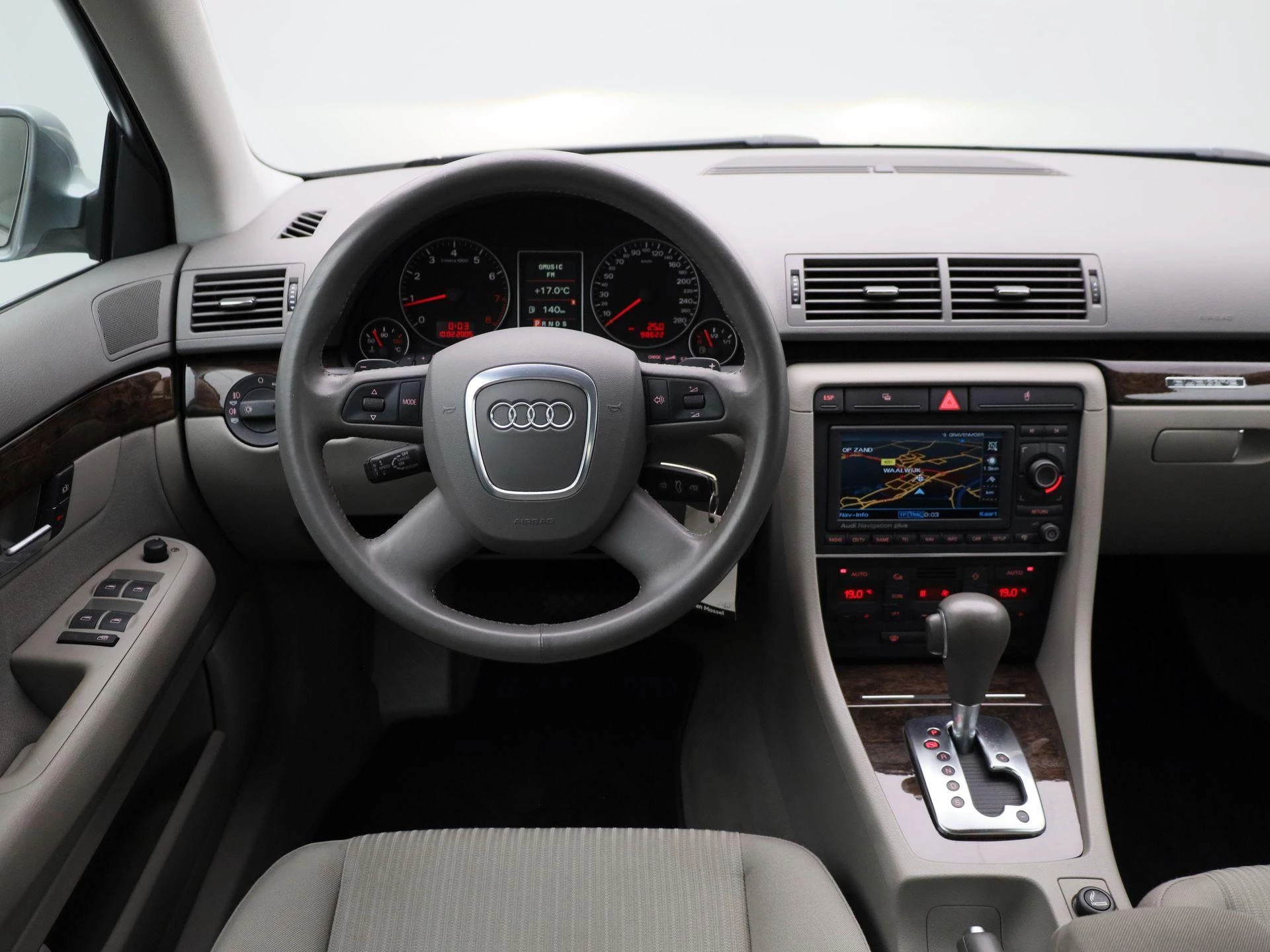 Audi-A4-image-6