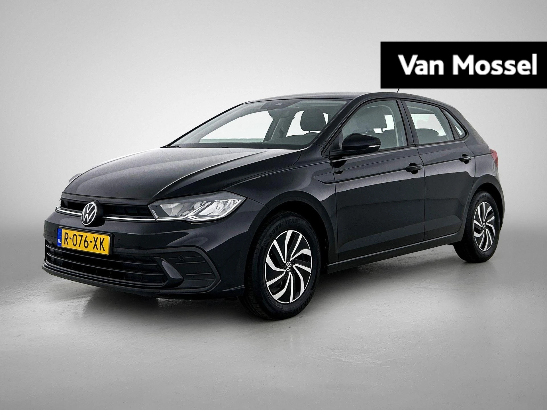 Volkswagen-Polo-image-0