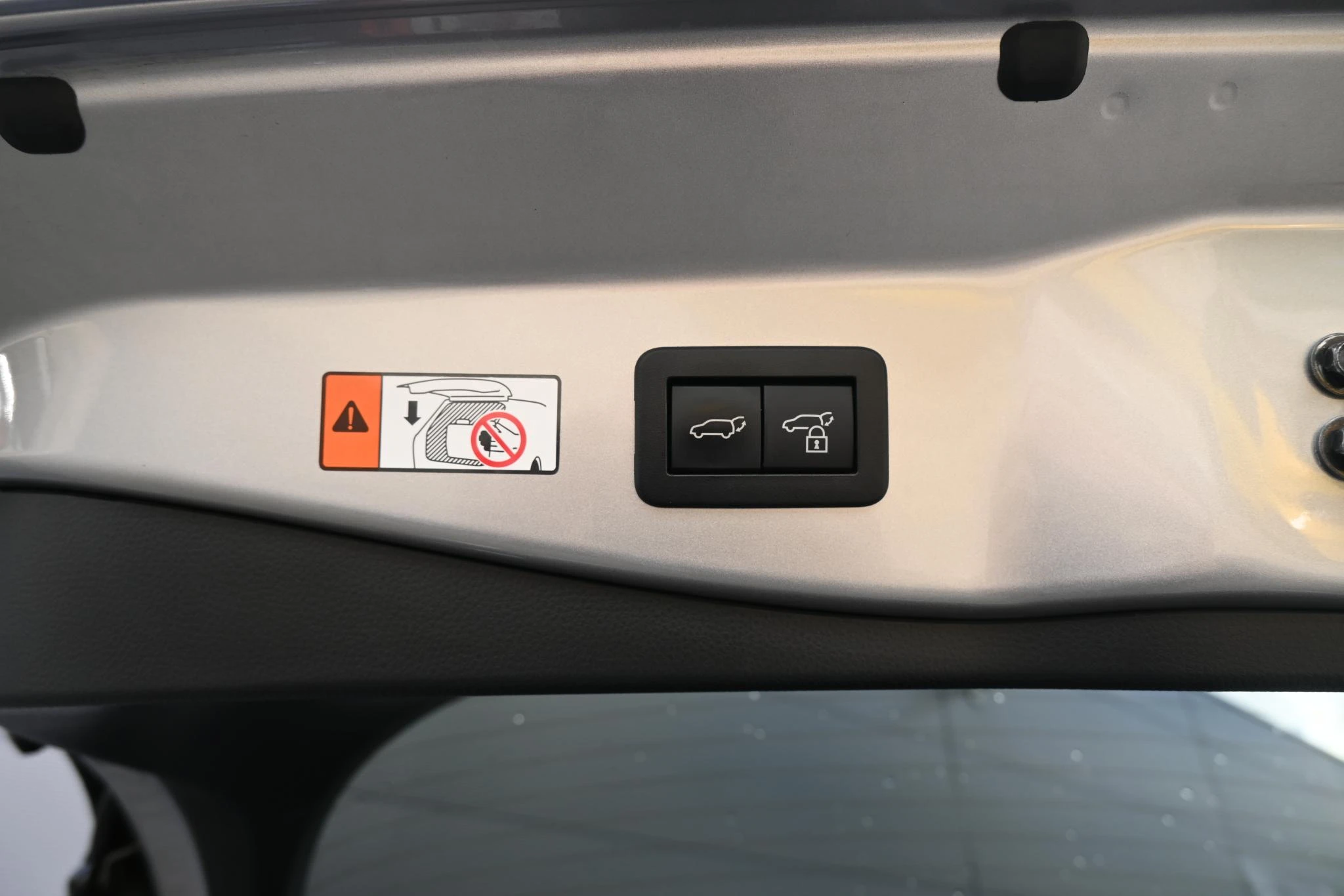 Toyota-C-HR-image-38