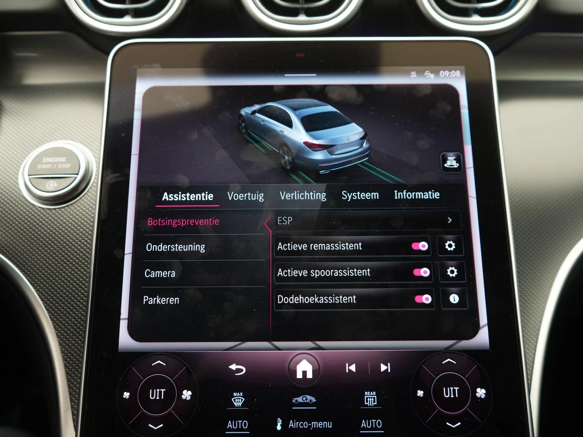 Mercedes-Benz-C-Klasse-image-15