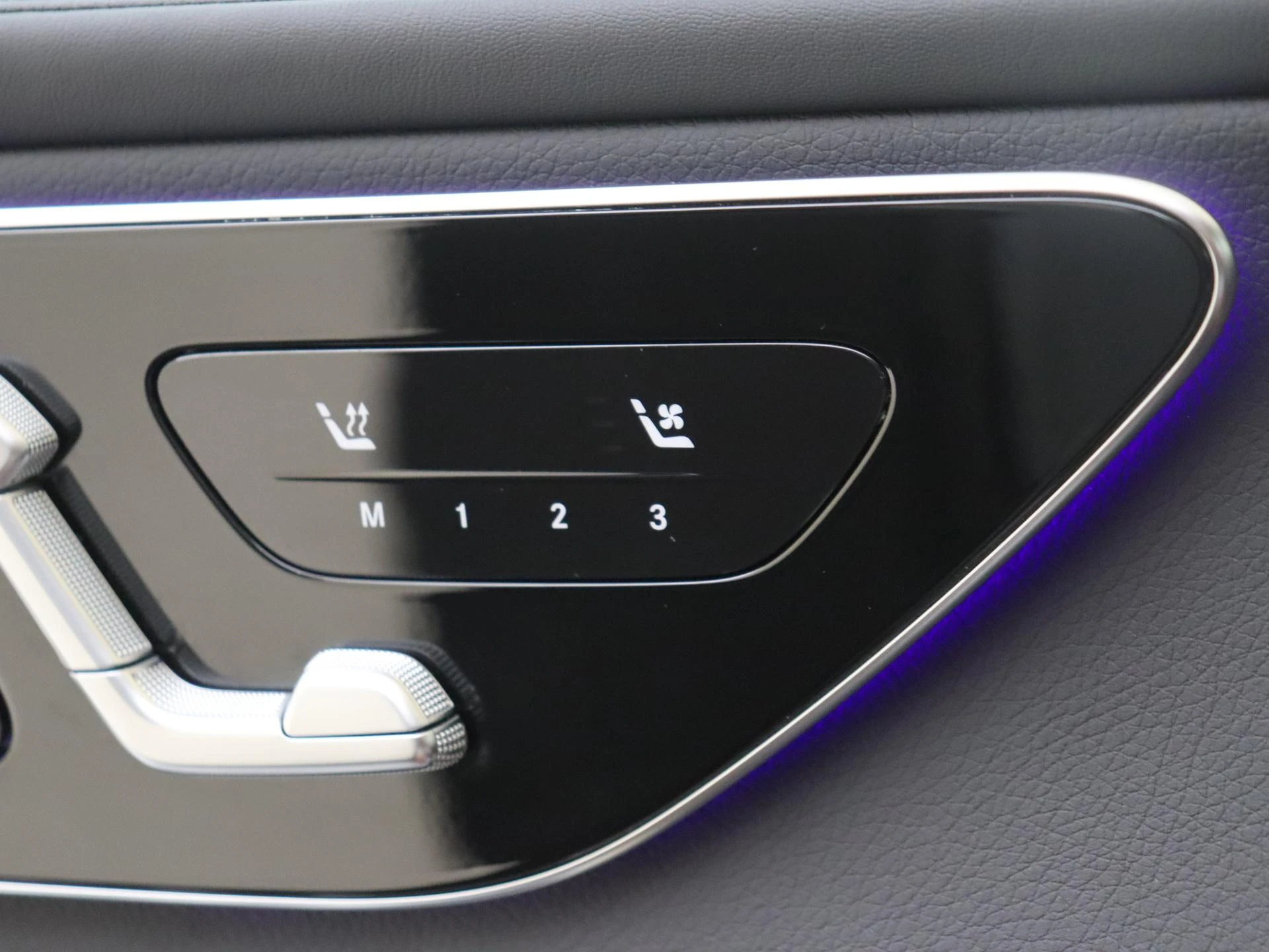 Mercedes-Benz-GLC-image-22