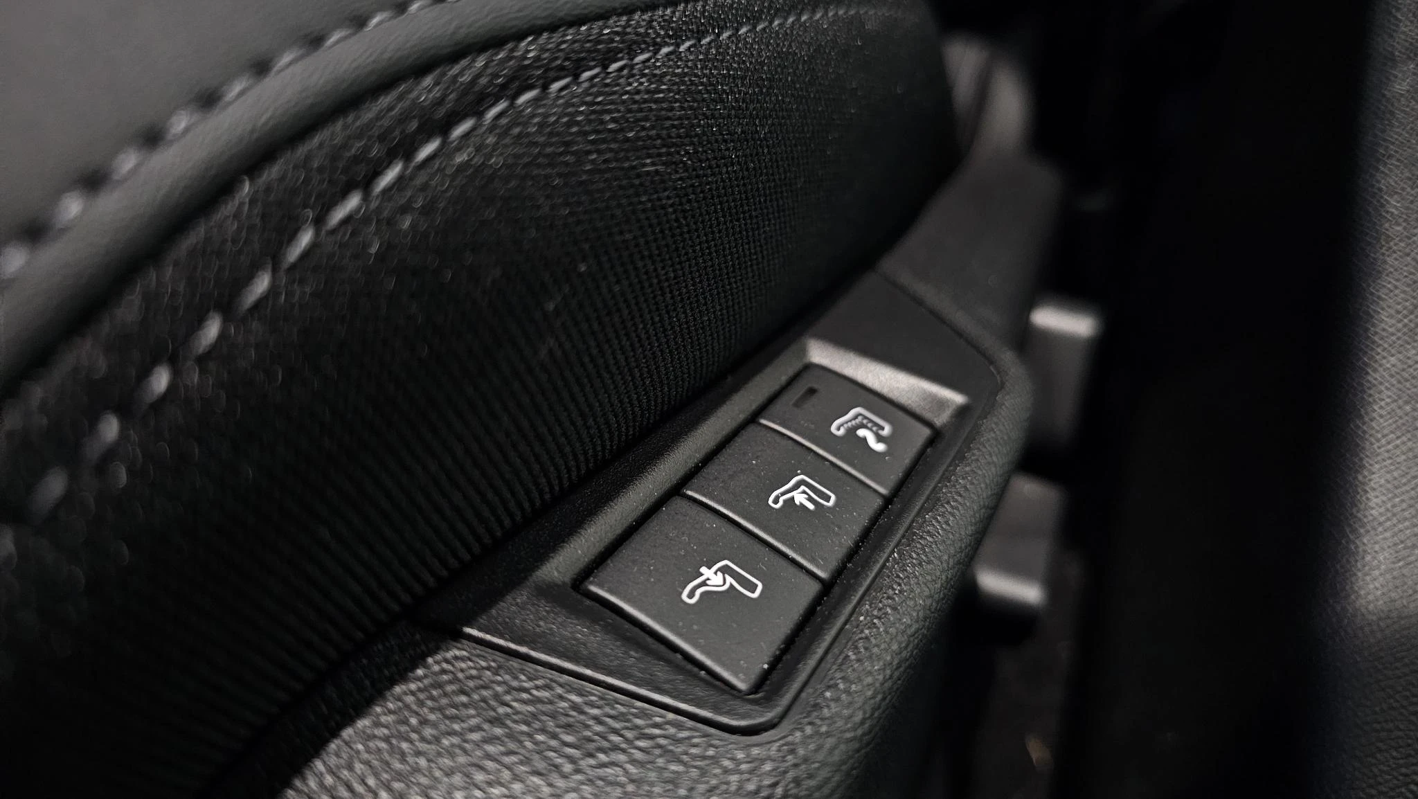 Peugeot-208-image-27