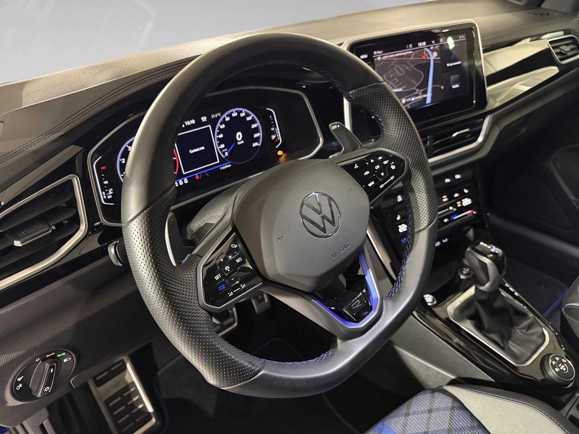 Volkswagen-T-Roc-image-7