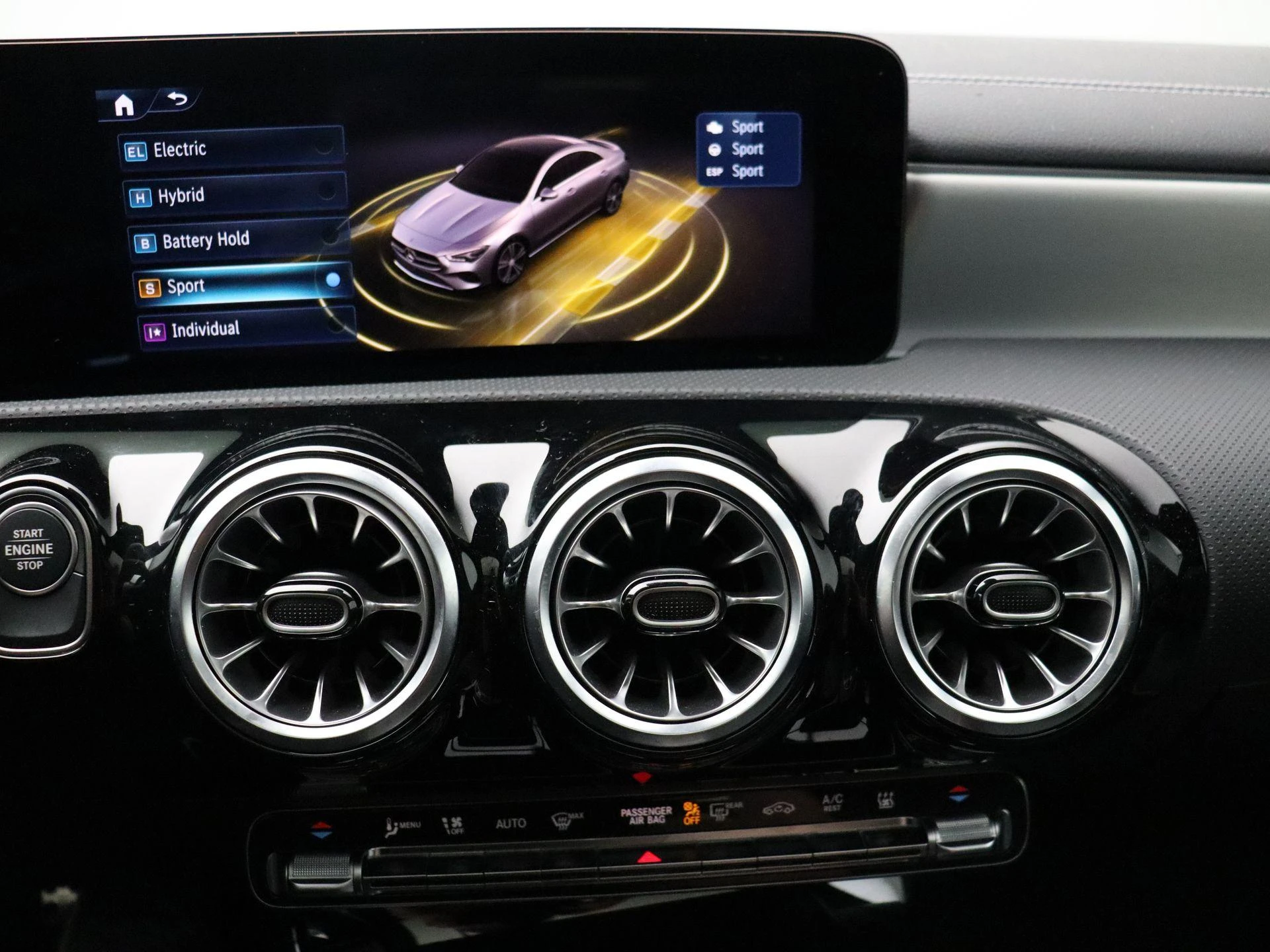 Mercedes-Benz-CLA-image-19