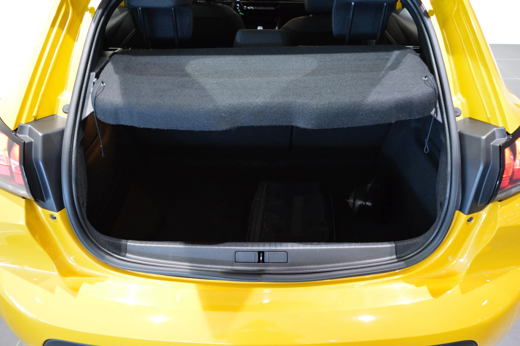 Peugeot-208-image-16