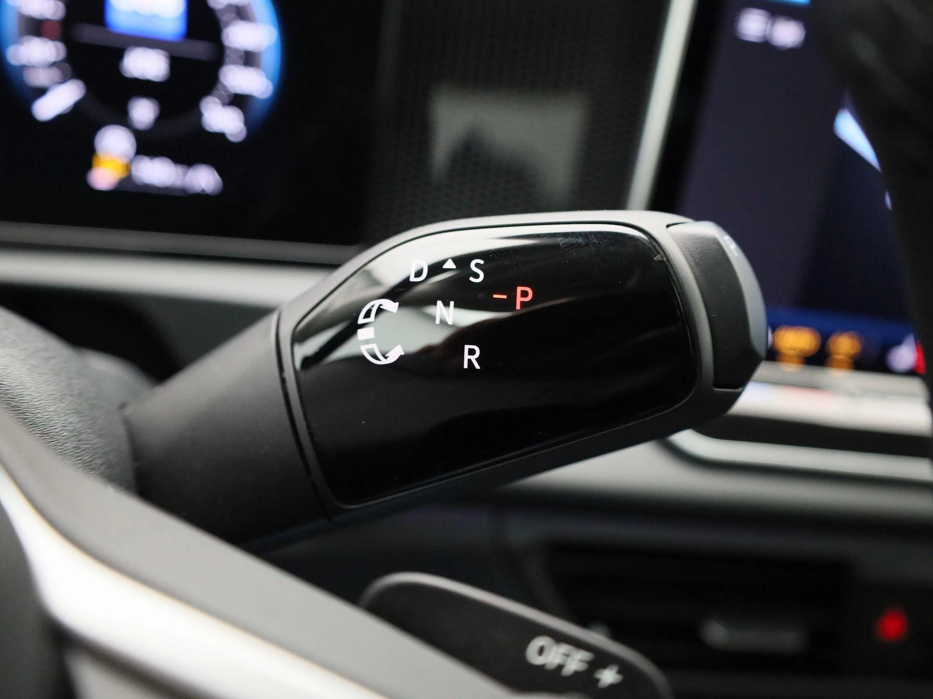 Volkswagen-Tiguan-image-31
