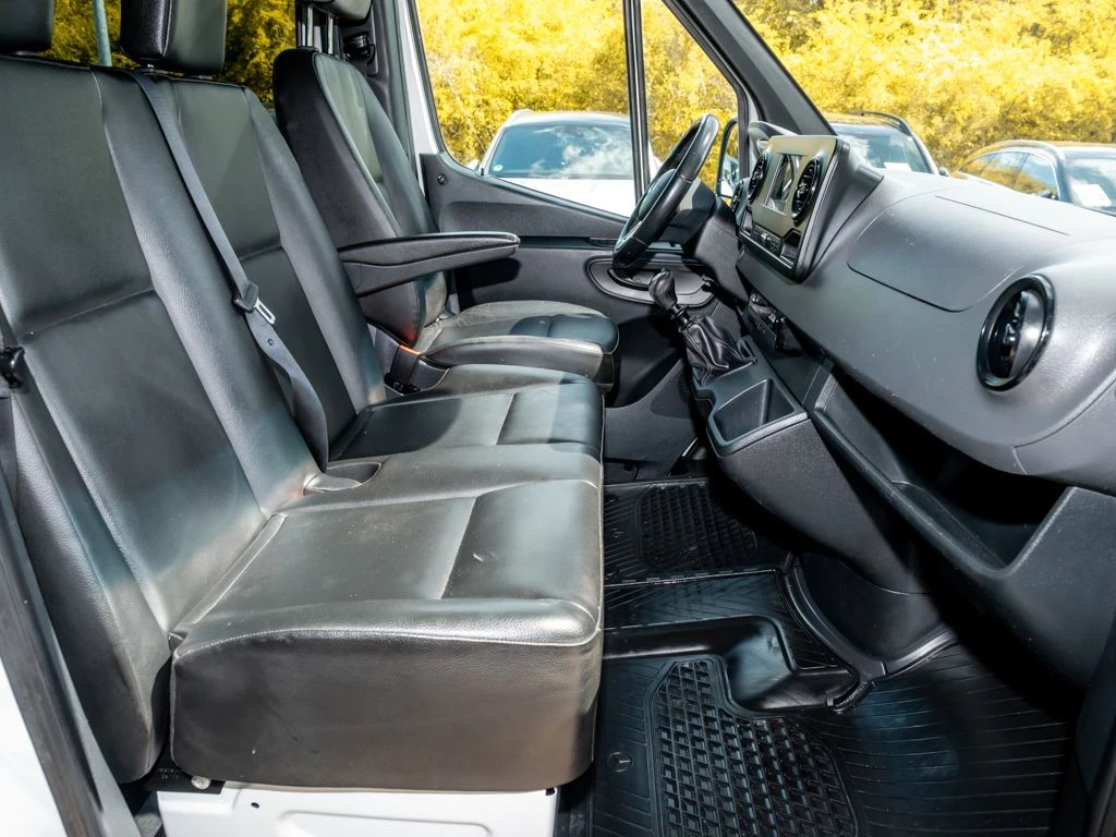 Mercedes-Benz-Sprinter 317-image-11