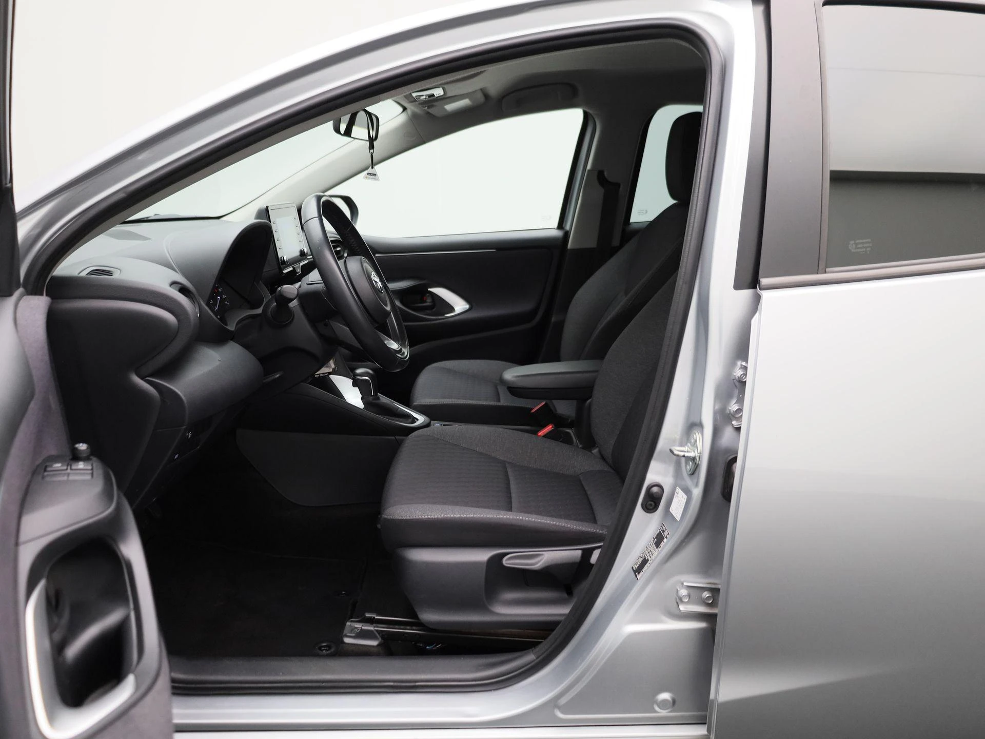 Toyota-Yaris-image-9
