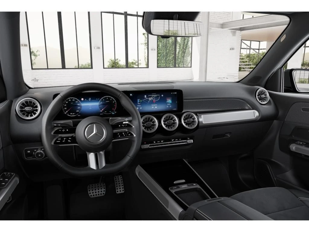 Mercedes-Benz-GLB 200-image-4