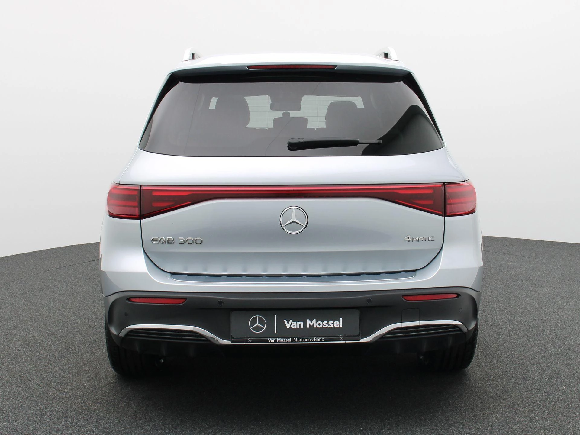 Mercedes-Benz Eqb