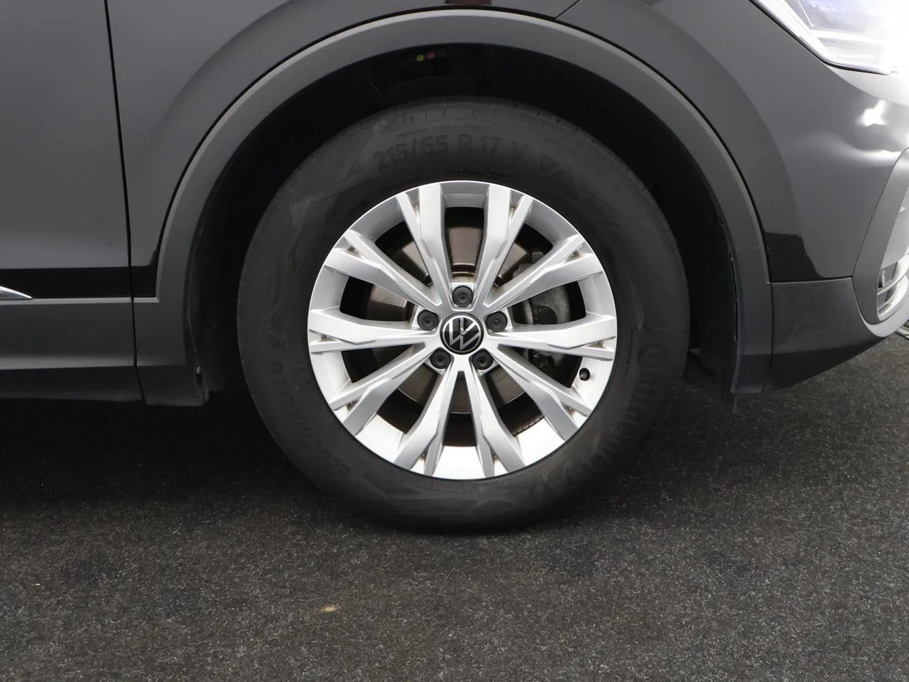 Volkswagen-Tiguan-image-7