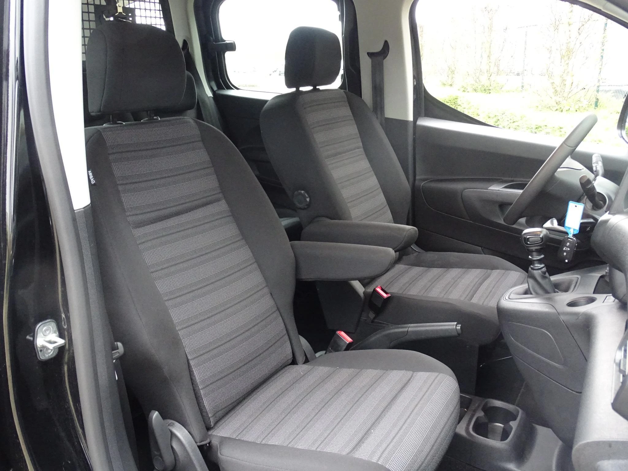 Opel-Combo-image-11