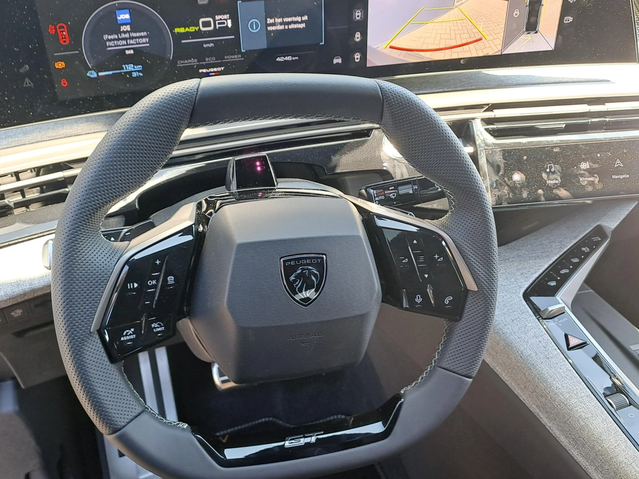Peugeot-e-3008-image-14