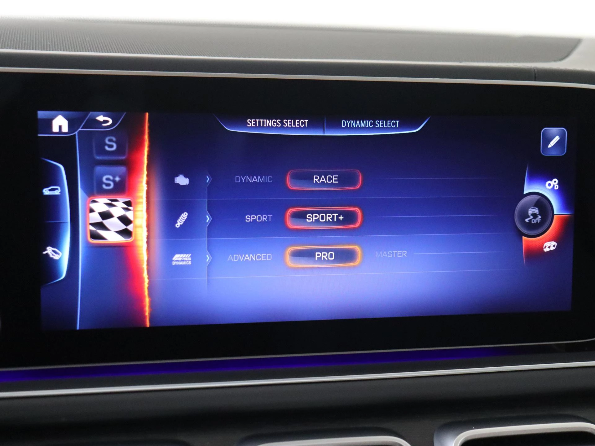 Mercedes-Benz-GLE-image-26