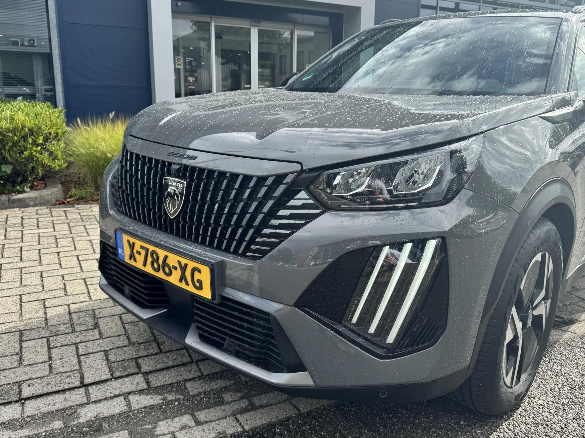 Peugeot-2008-image-4