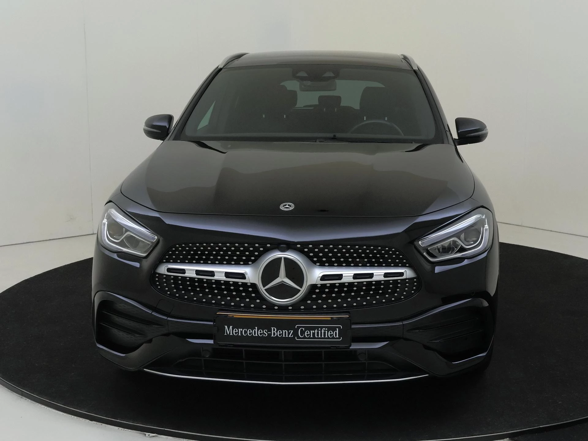 Mercedes-Benz-GLA-image-8