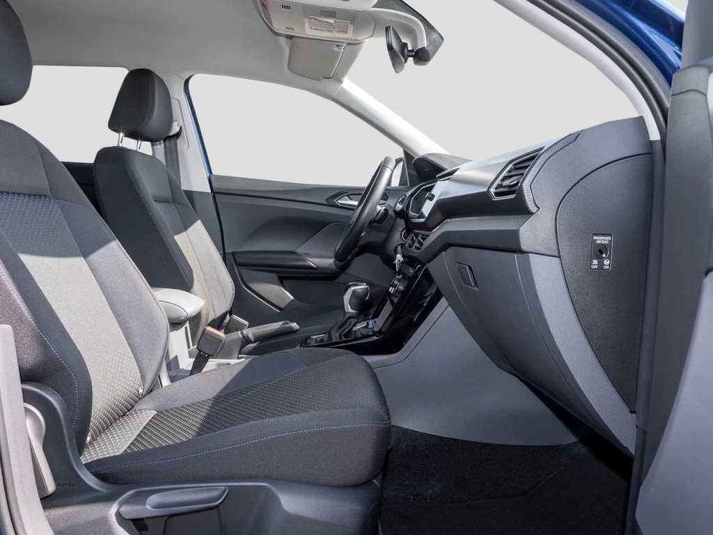 Volkswagen-Golf-image-16