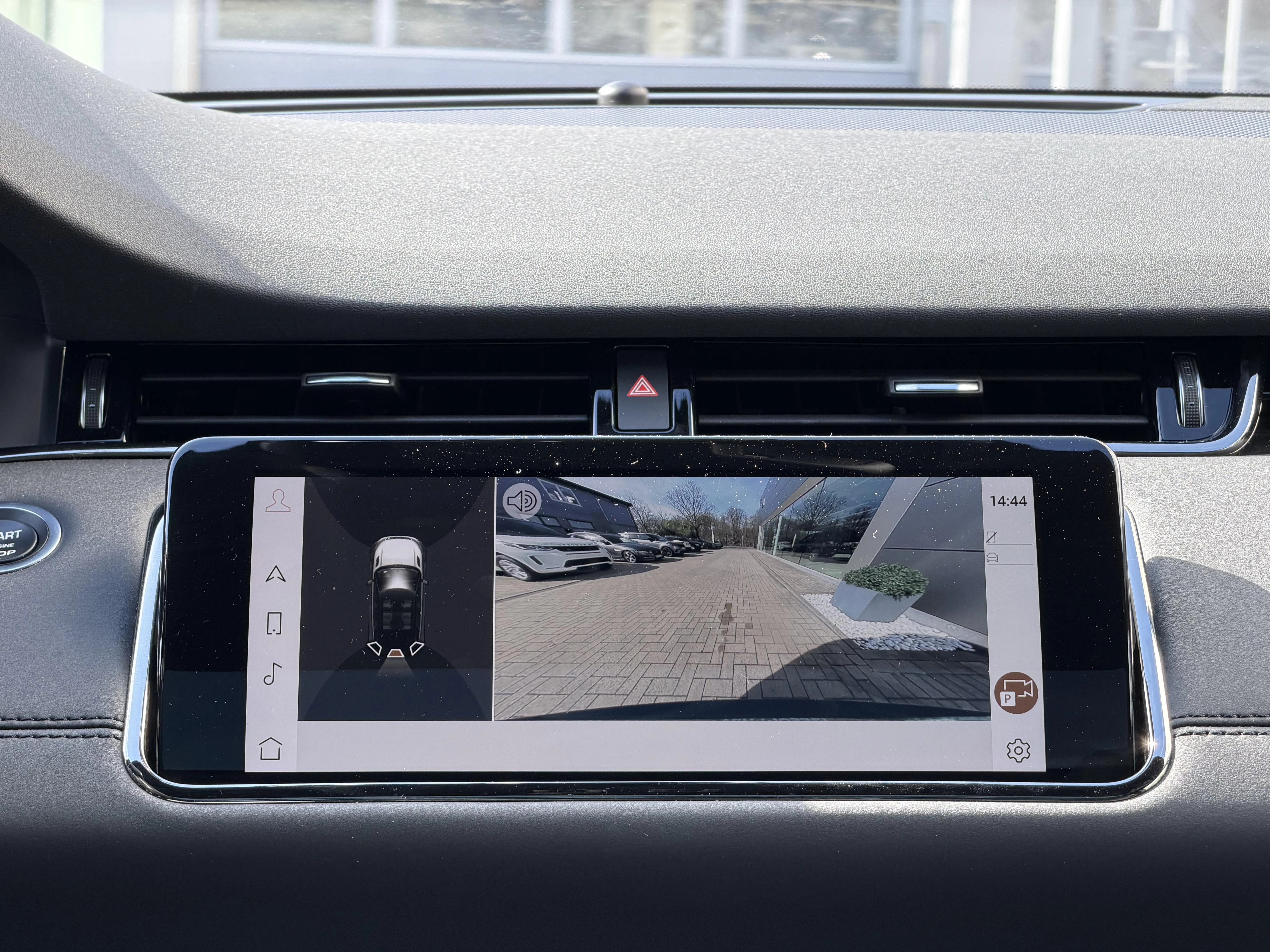 Land Rover Range Rover Evoque P300e PHEV R-Dynamic SE