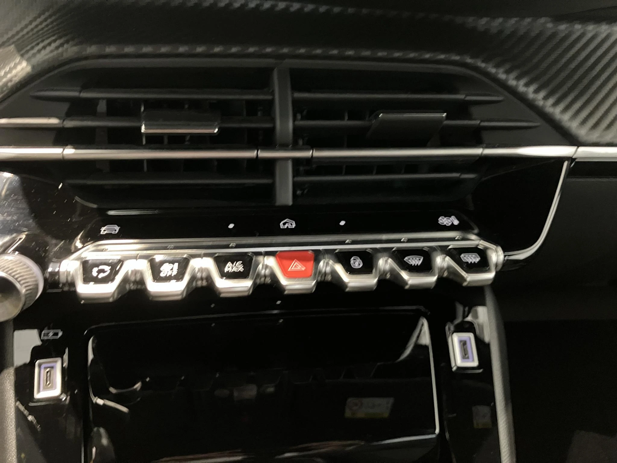 Peugeot-2008-image-23