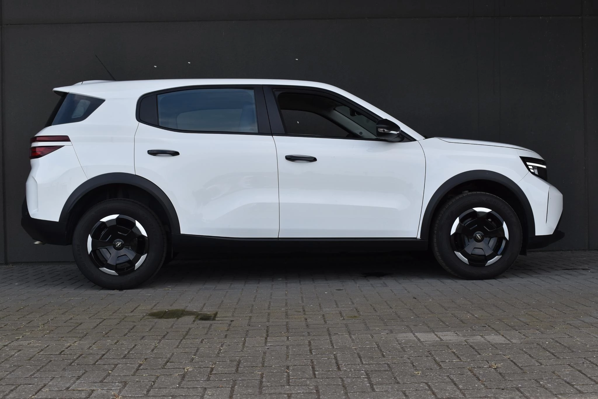 Opel Frontera 1.2 Turbo Hybrid Edition