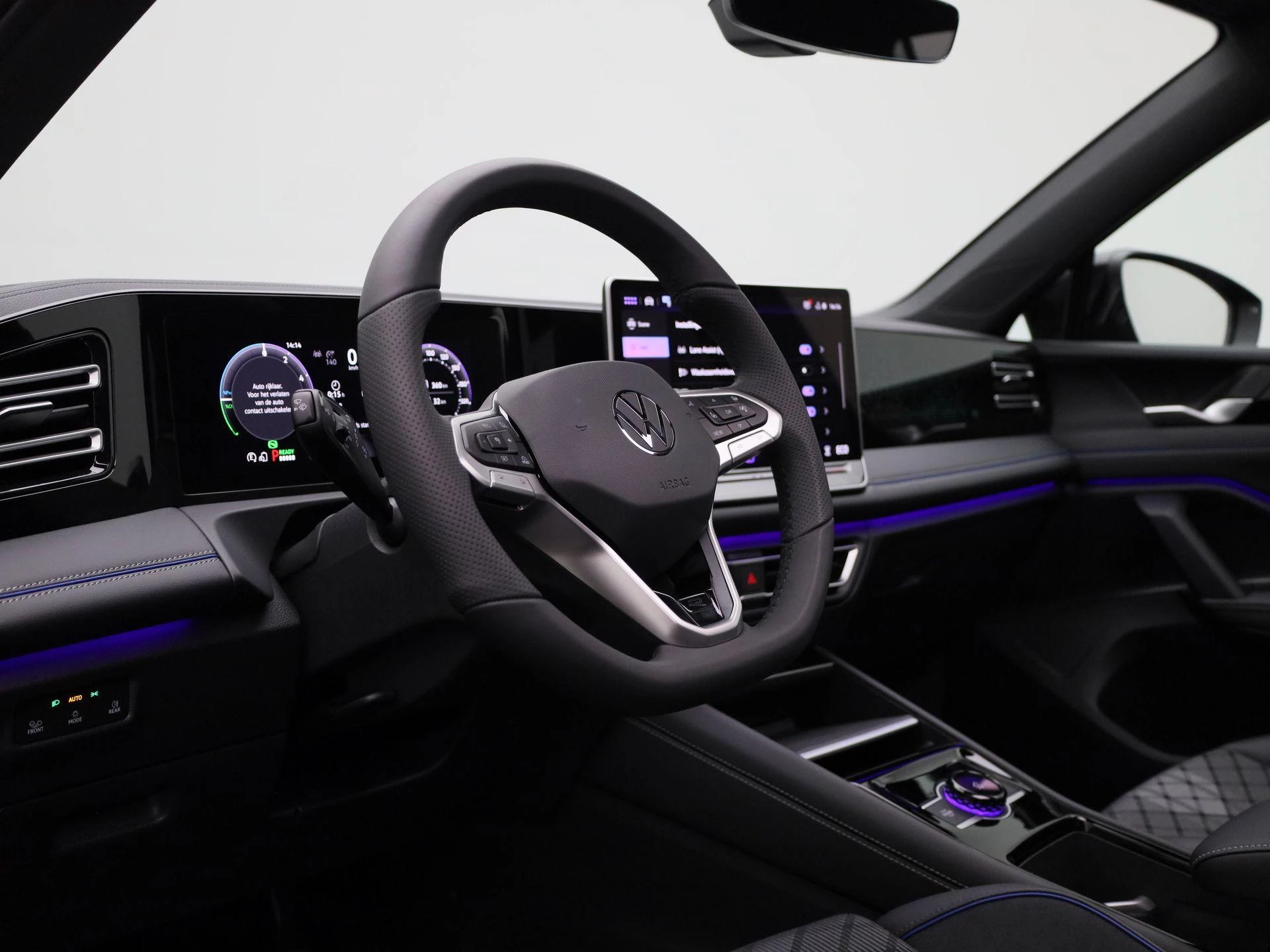 Volkswagen-Tiguan-image-37