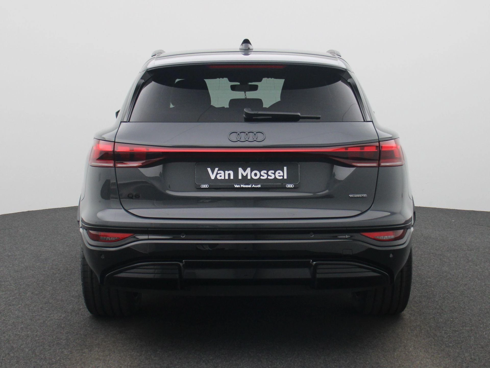 Audi-Q6 e-tron-image-4