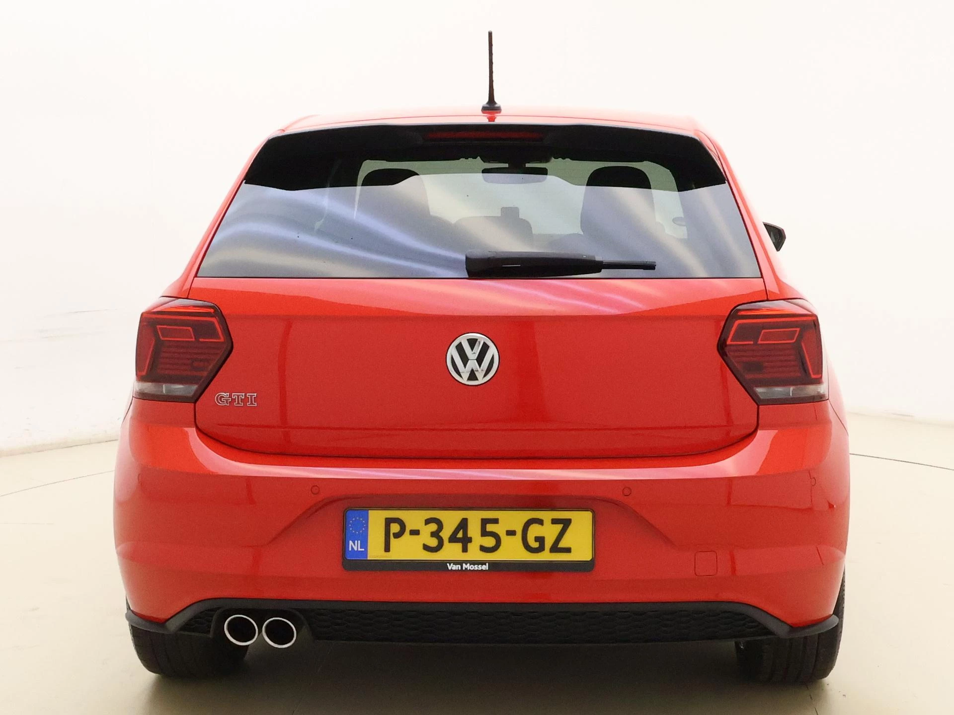 Volkswagen-Polo-image-7